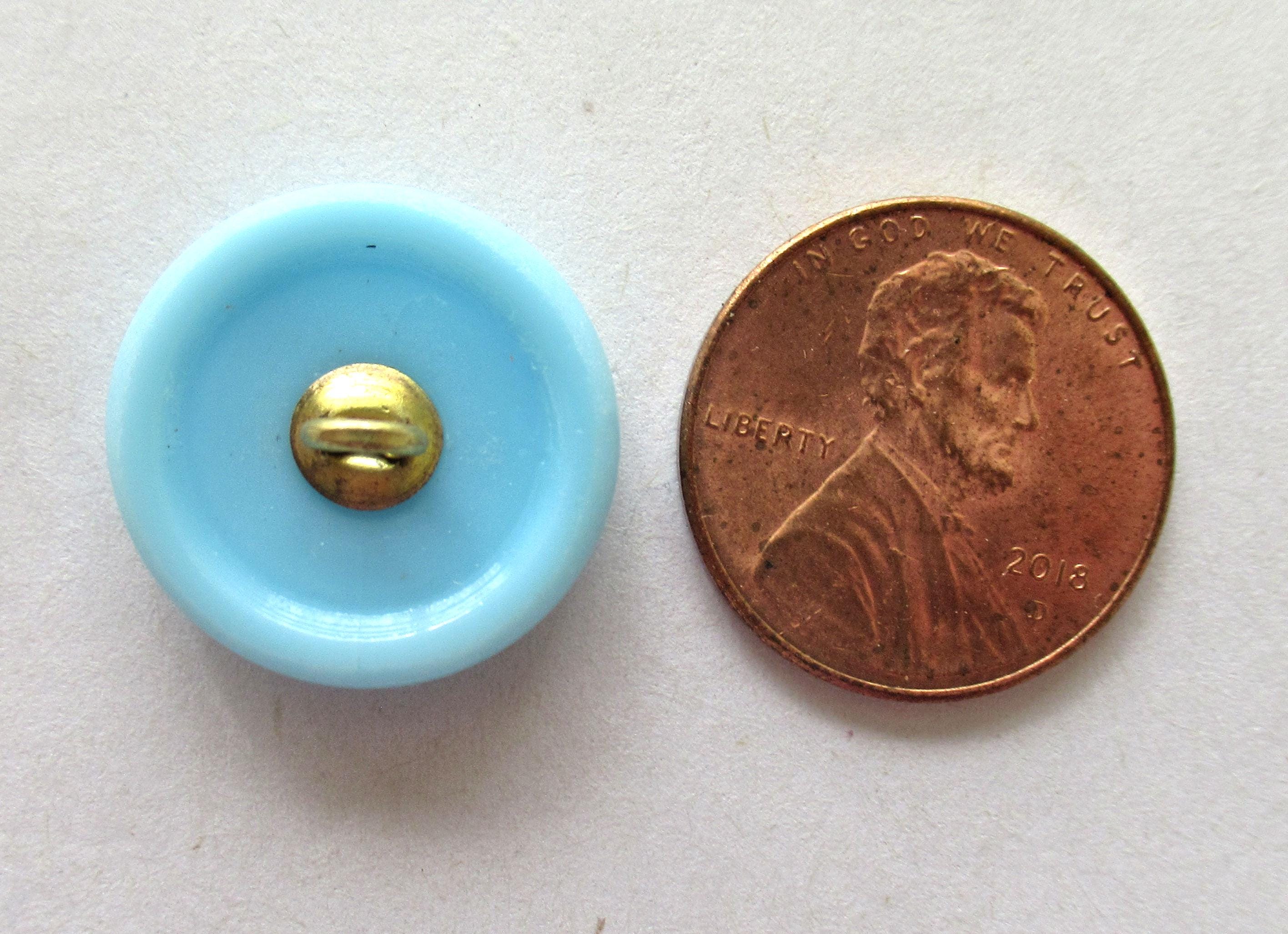 One 18mm Czech glass button - opaque blue with gold cat face decorative shank button 00392
