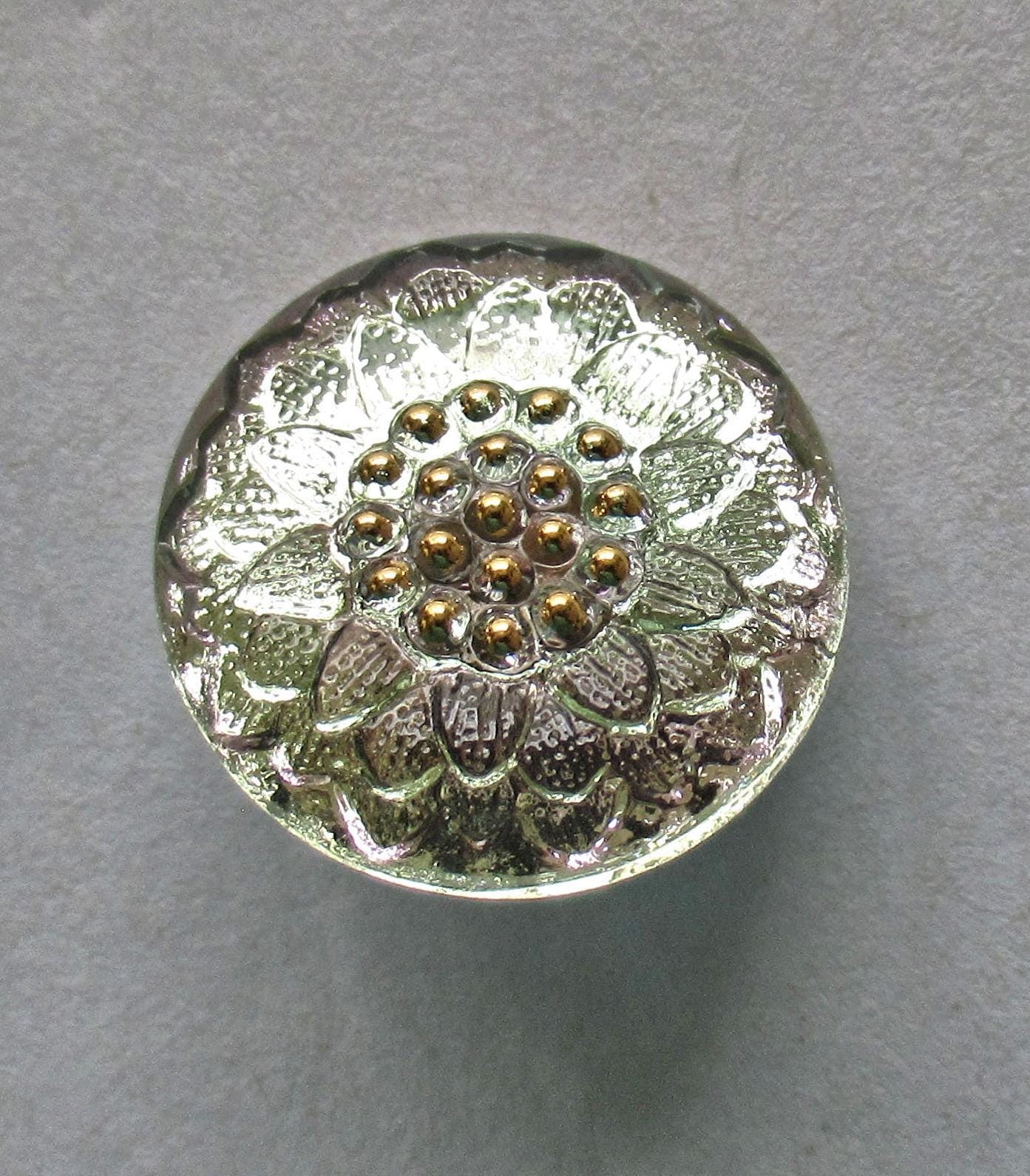 One 18mm Czech glass button - crystal silver flower with gold accents & a slight lavender tint - decorative floral shank button - 00582