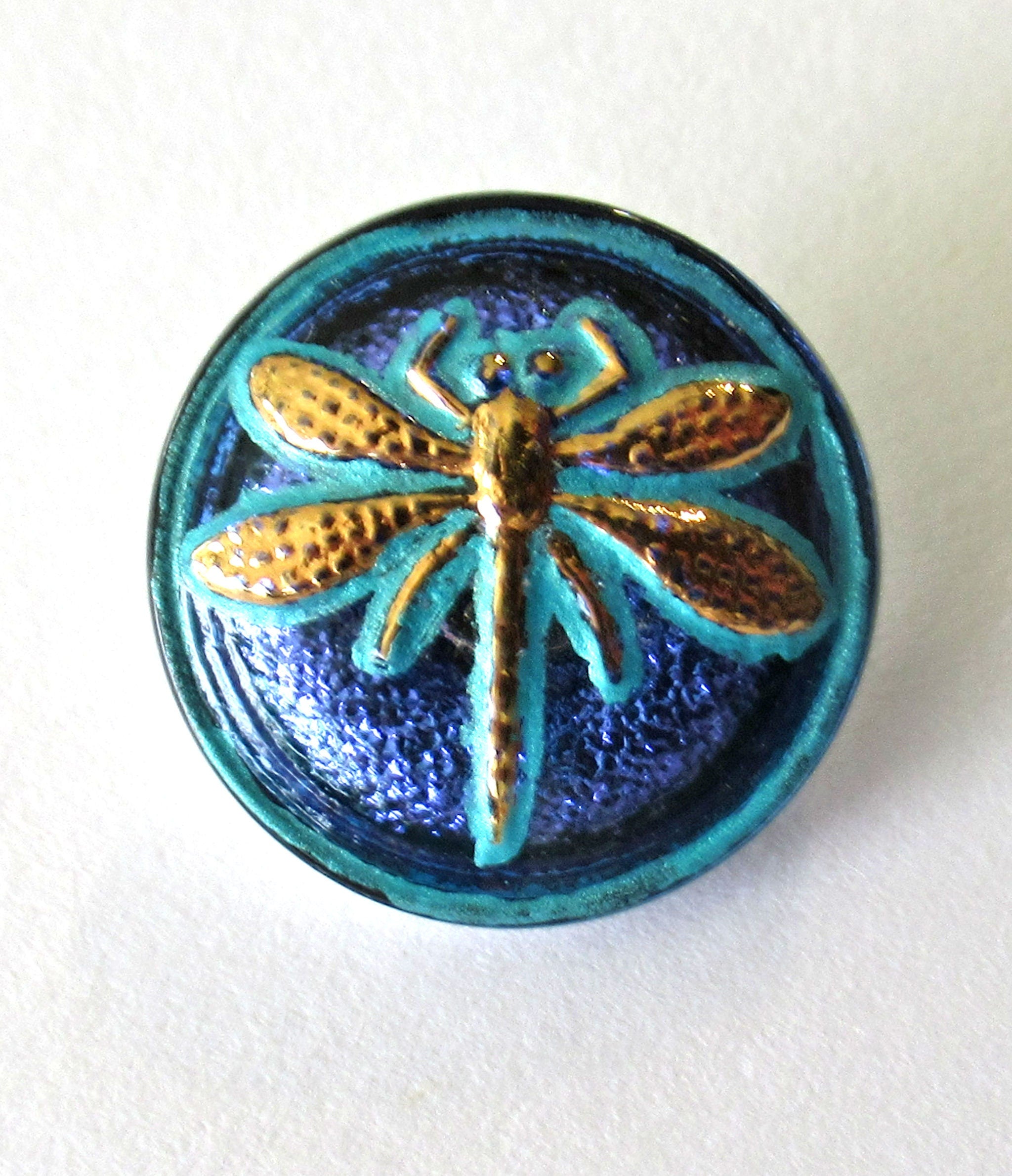 One 18mm Czech glass dragonfly button - iridescent purple with a gold dragonfly & a turquoise wash - decorative shank buttons - 00522