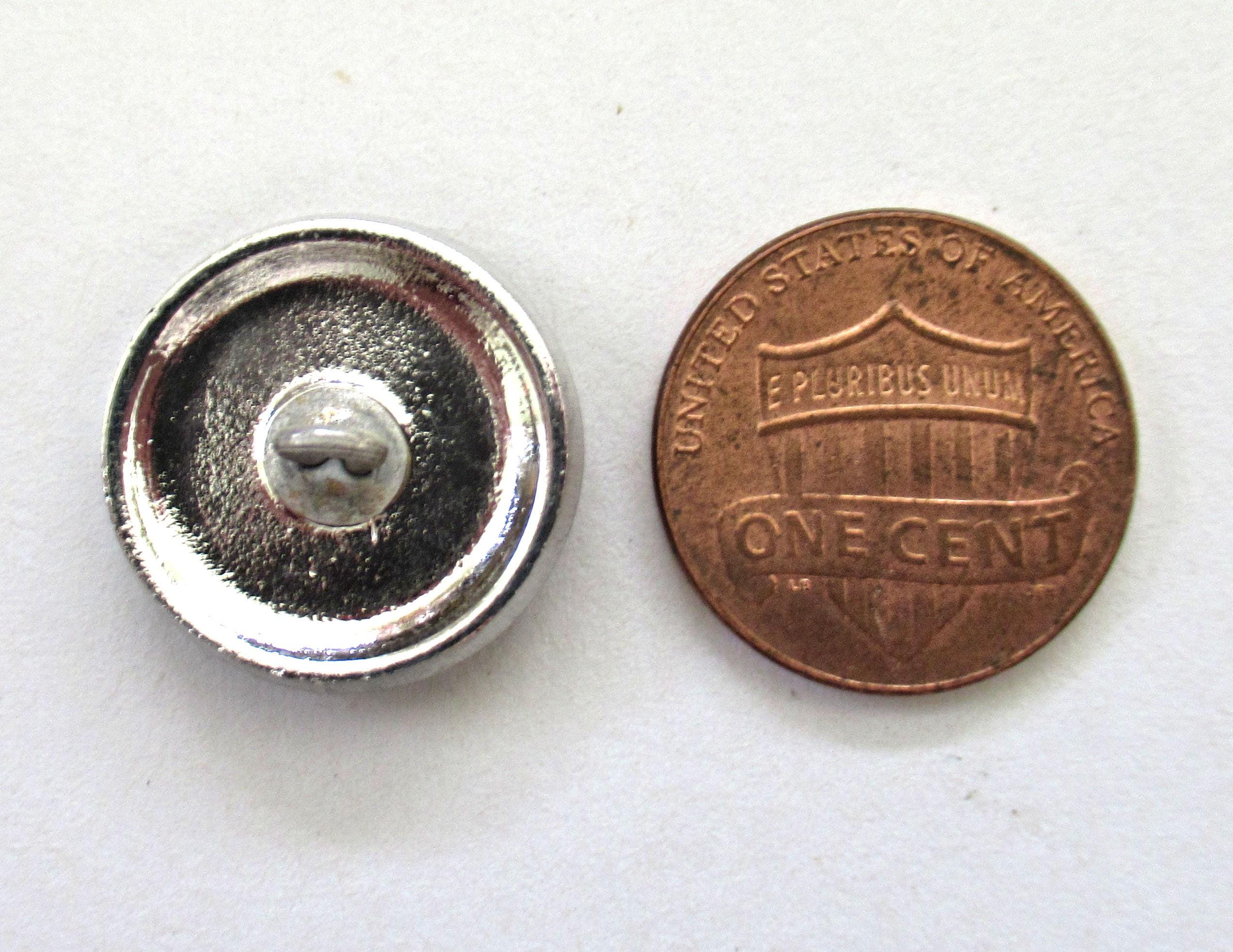 One 18mm iridescent Czech glass button - pink purple & green swirl pattern with silver highlights - decorative shank button 000072