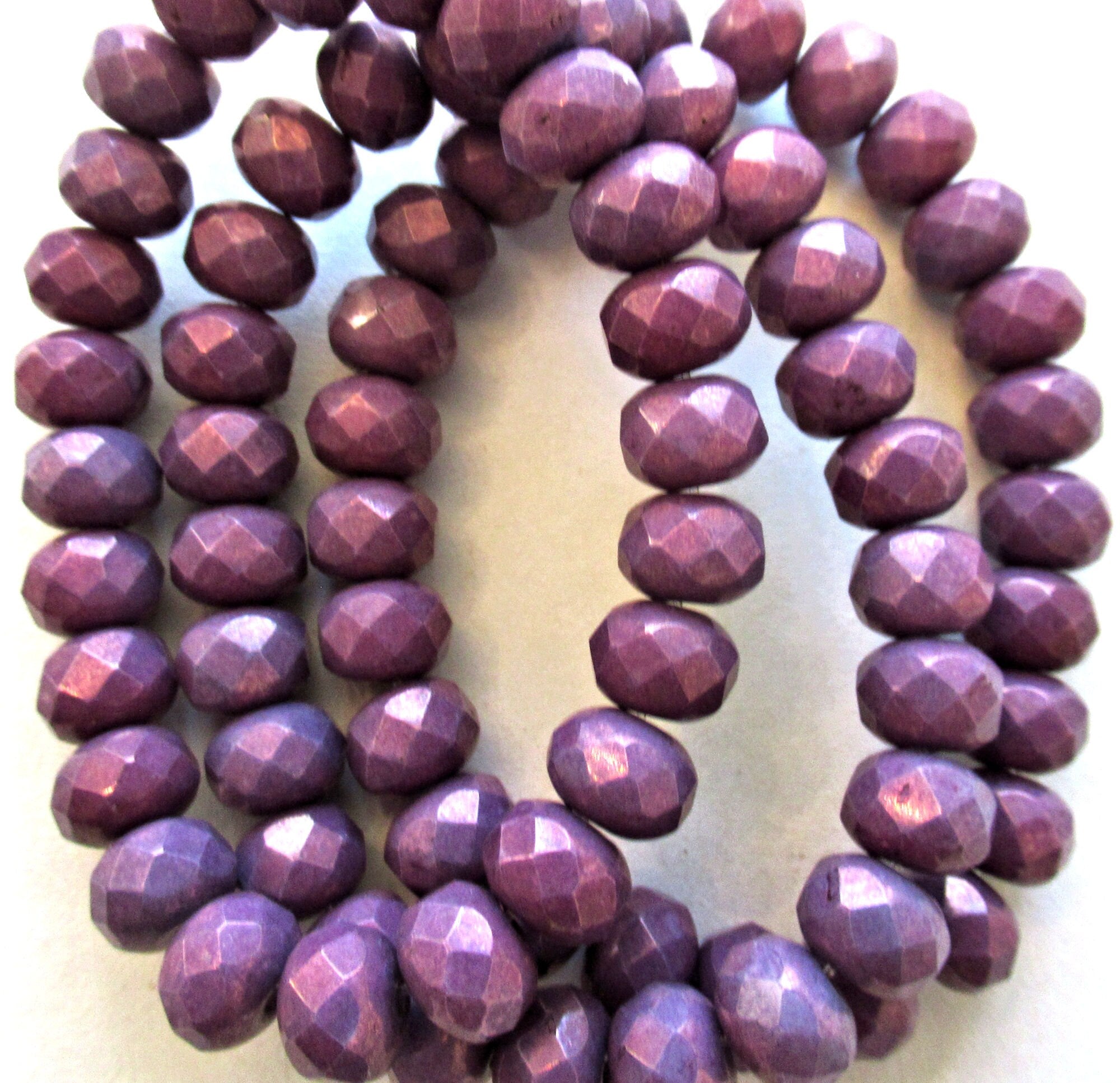 25 Czech glass faceted puffy rondelle beads - 5 x 7mm opaque bright purple / amethyst luster rondelles - C00381