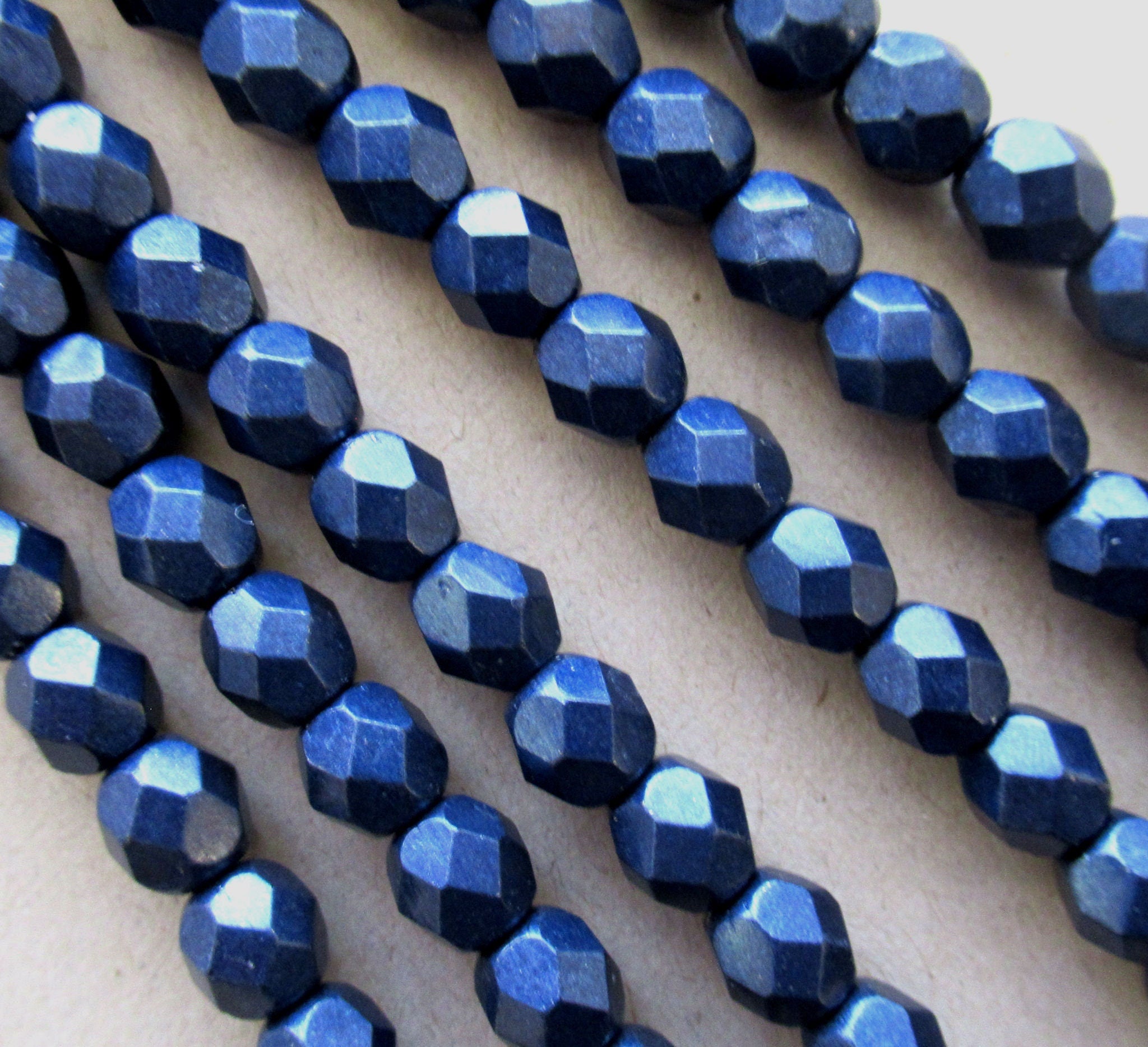 25 6mm faceted round Czech glass beads - Saturated Metallic Evening Blue beads - C0093