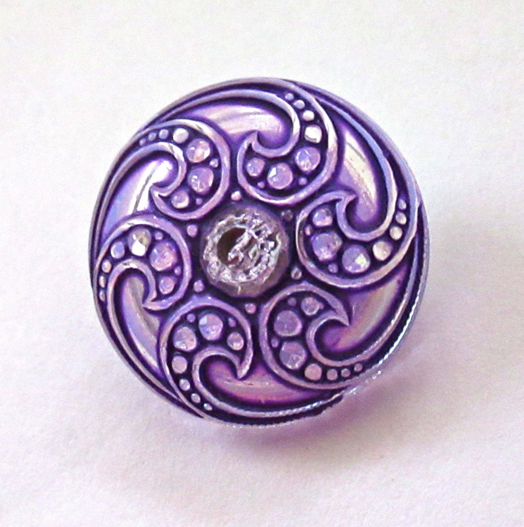One 18mm Czech glass button - fancy purple pattern w/ rhinestone - decorative shank button 00052