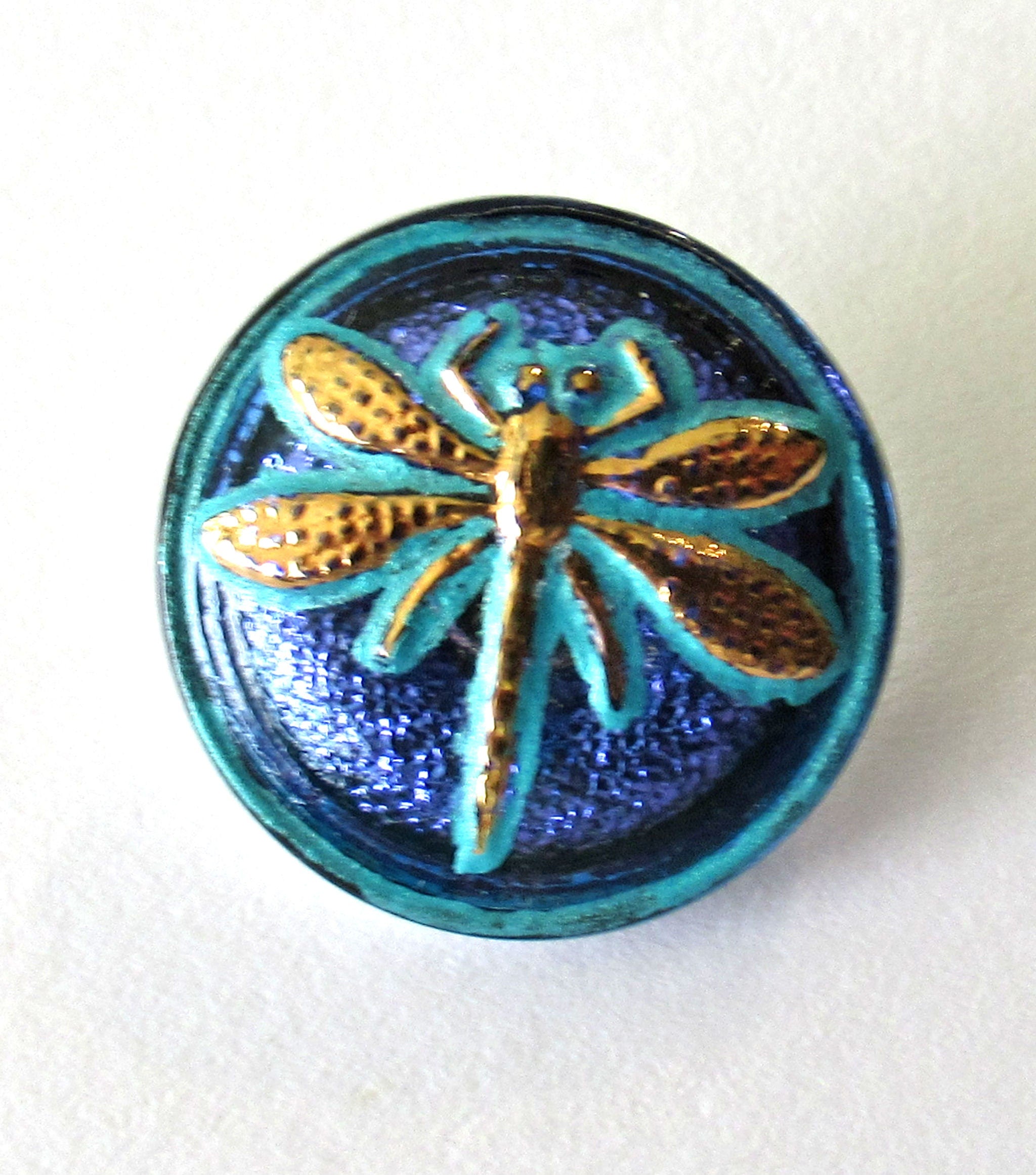 One 18mm Czech glass dragonfly button - iridescent purple with a gold dragonfly & a turquoise wash - decorative shank buttons - 00522