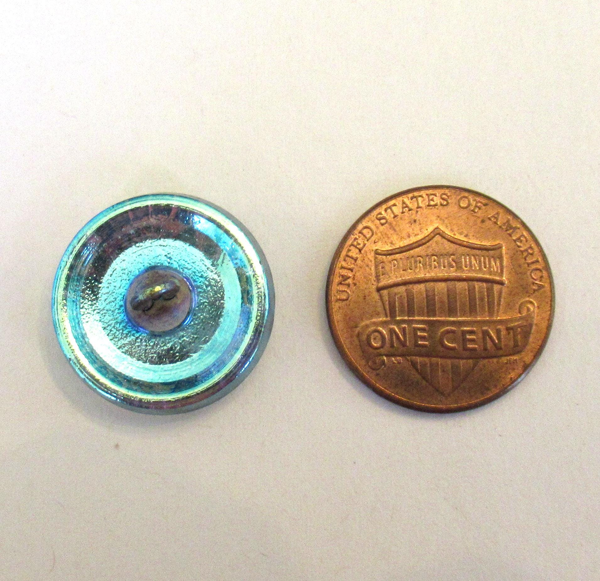 One 18mm Czech glass flower button - aqua blue flowers with silver accents - decorative floral shank buttons 000711