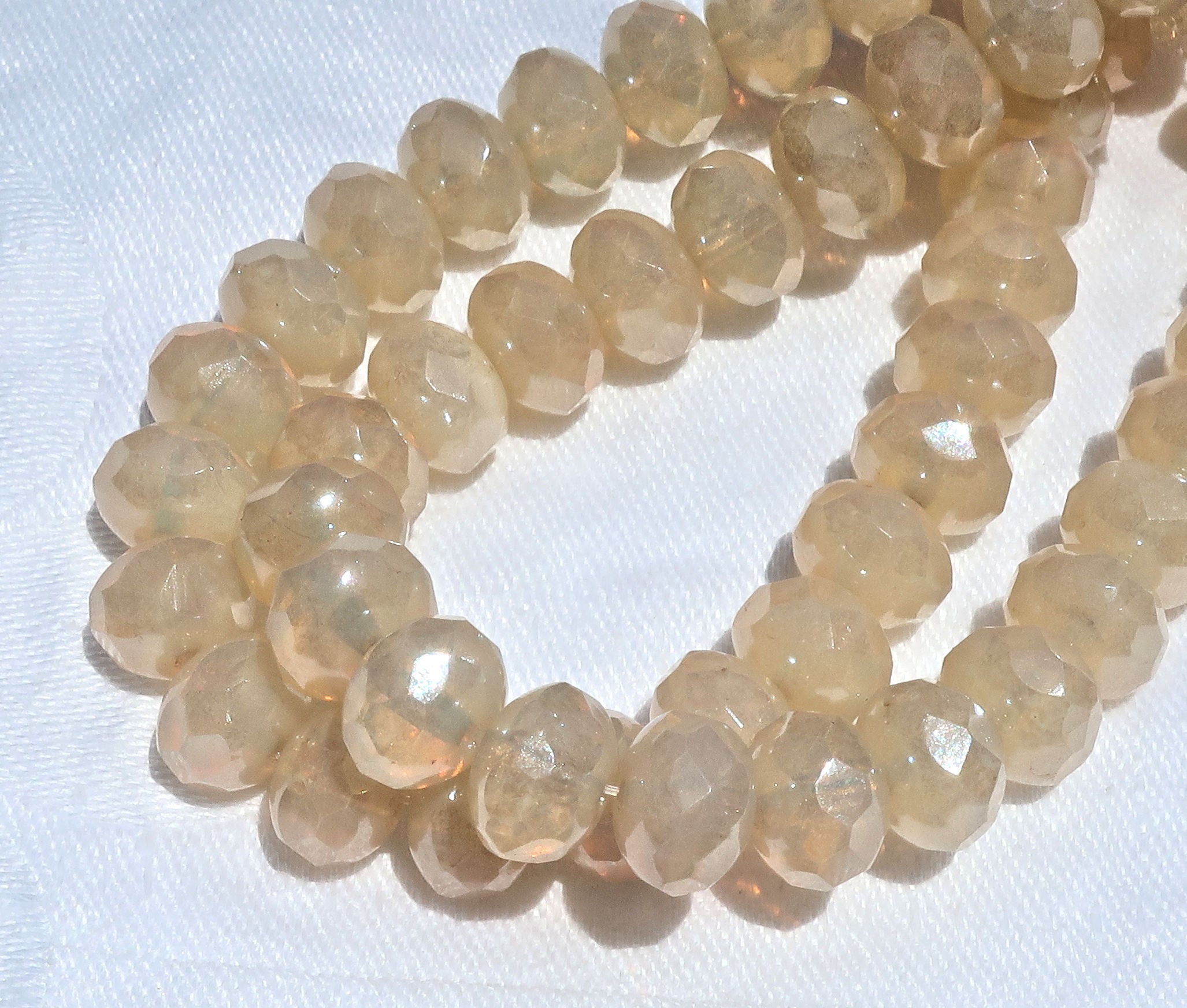 Lot of 25 beige, off white champagne opalite puffy rondelle beads, translucent 6 x 8mm faceted Czech glass rondelles 92501