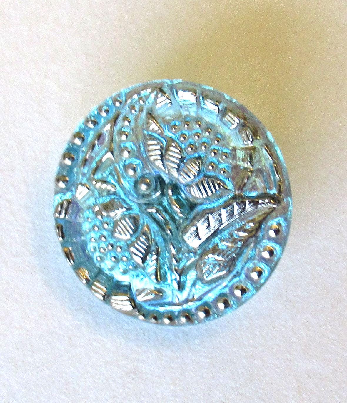 One 18mm Czech glass flower button - aqua blue flowers with silver accents - decorative floral shank buttons 000711