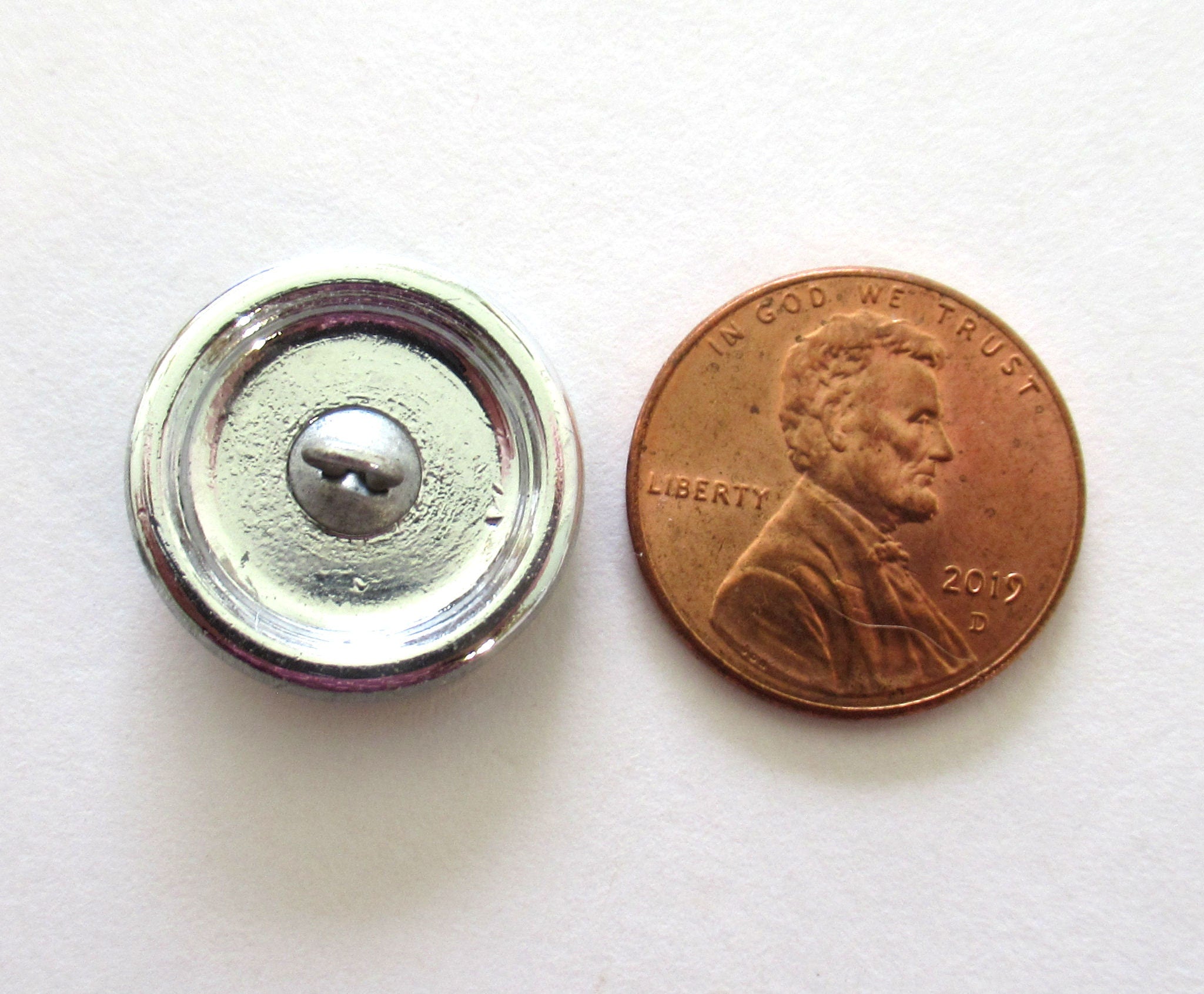 One 18mm Czech glass bird button - iridescent pink orange & yellow with a turquoise wash - decorative shank buttons 000432