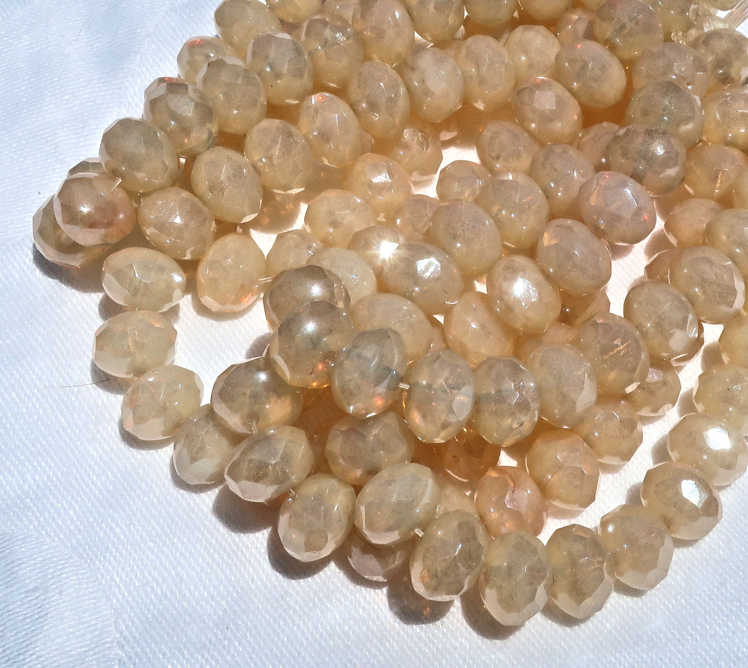 Lot of 25 beige, off white champagne opalite puffy rondelle beads, translucent 6 x 8mm faceted Czech glass rondelles 92501