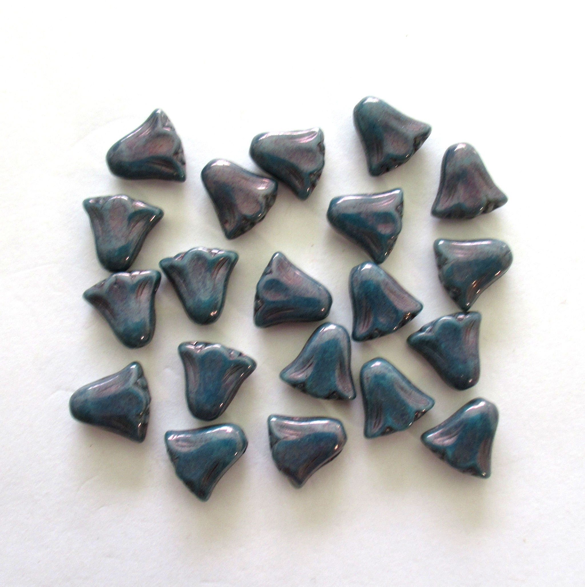 15 Czech glass flower beads - 10 x 10mm opaque blue beads with a purple luster finish - lily flower beads - 00441