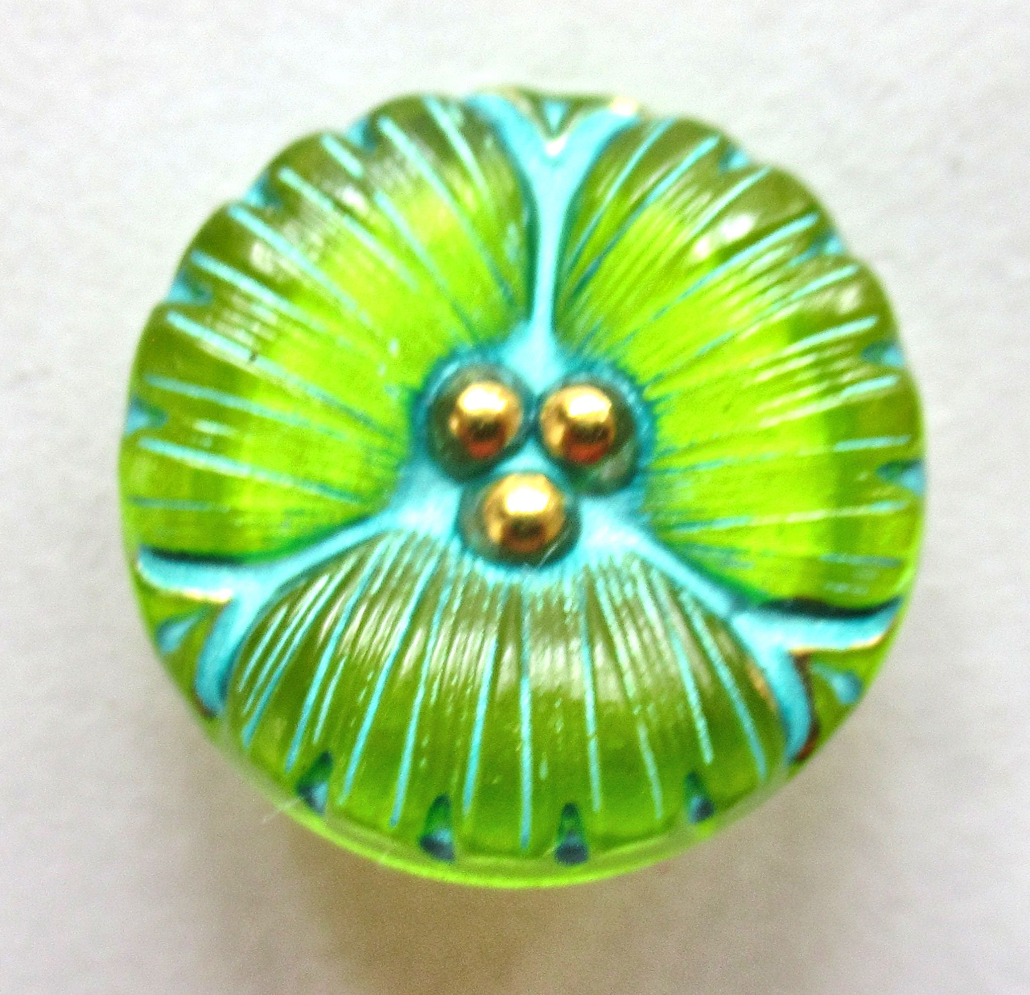One 18mm Czech glass flower button - lime green flower with gold accents and a blue wash - decorative floral shank buttons 56101