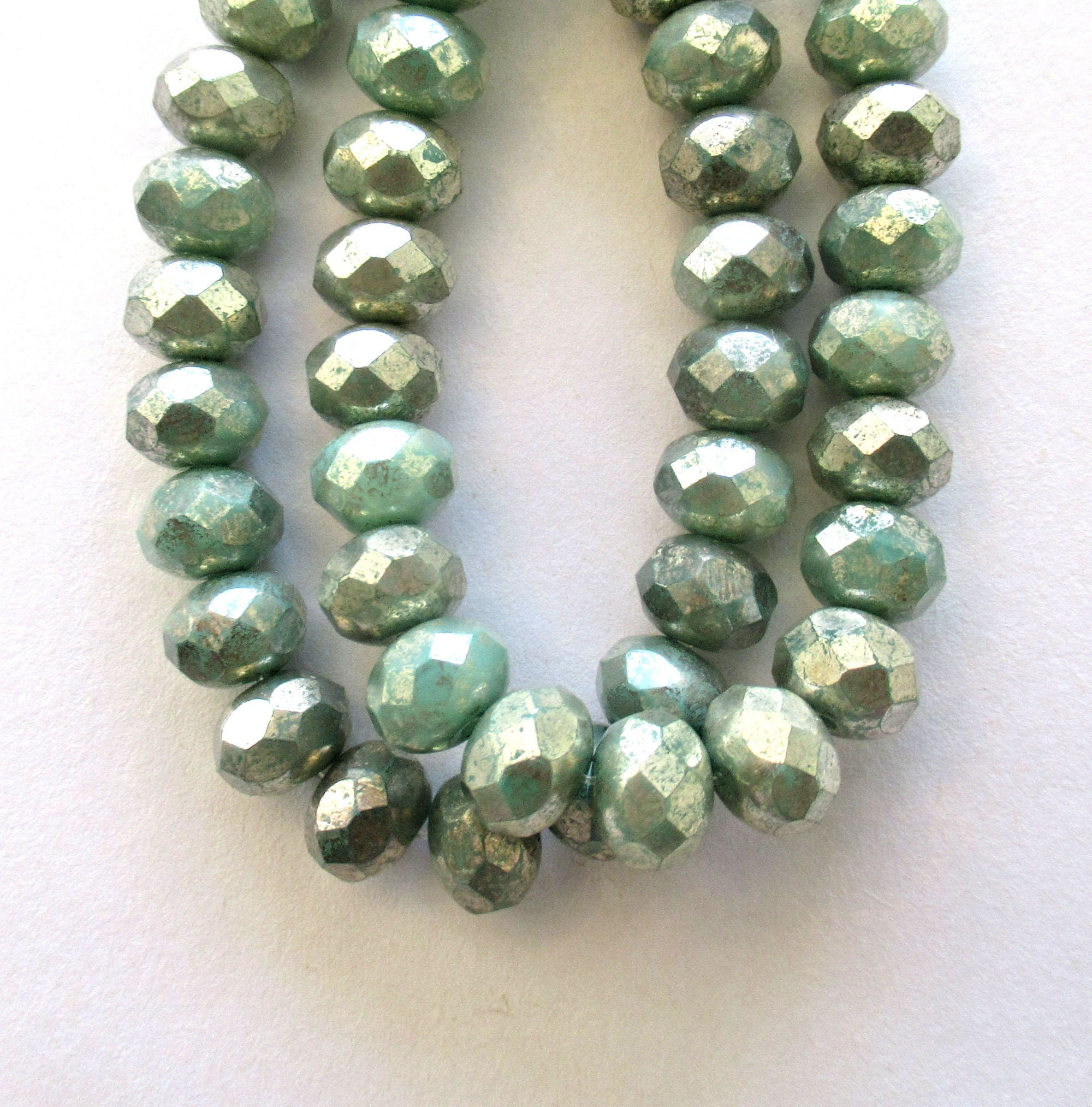 25 Czech glass puffy rondelle beads - blue green with a heavy silver mercury picasso finish - 6 x 8mm faceted Czech glass rondelles 00822