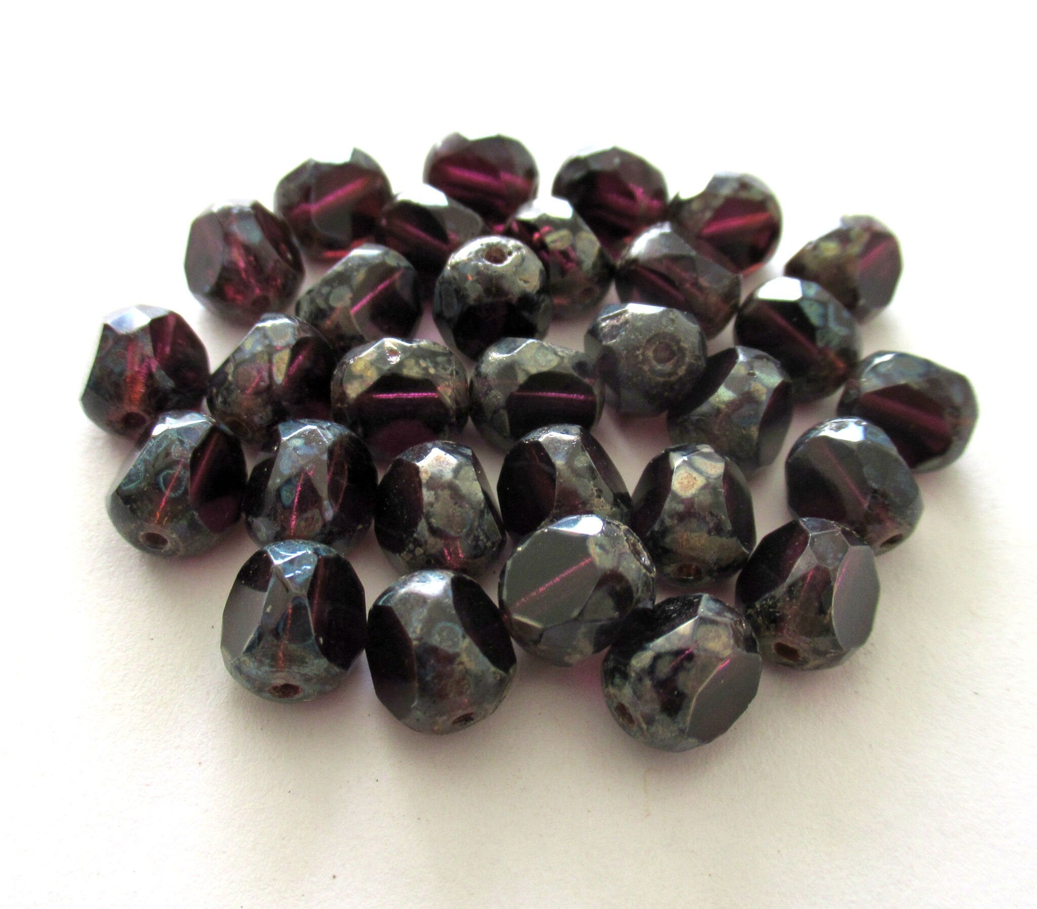15 tri-cut 8mm round Czech glass beads - deep purple / amethyst picasso table cut beads C0088