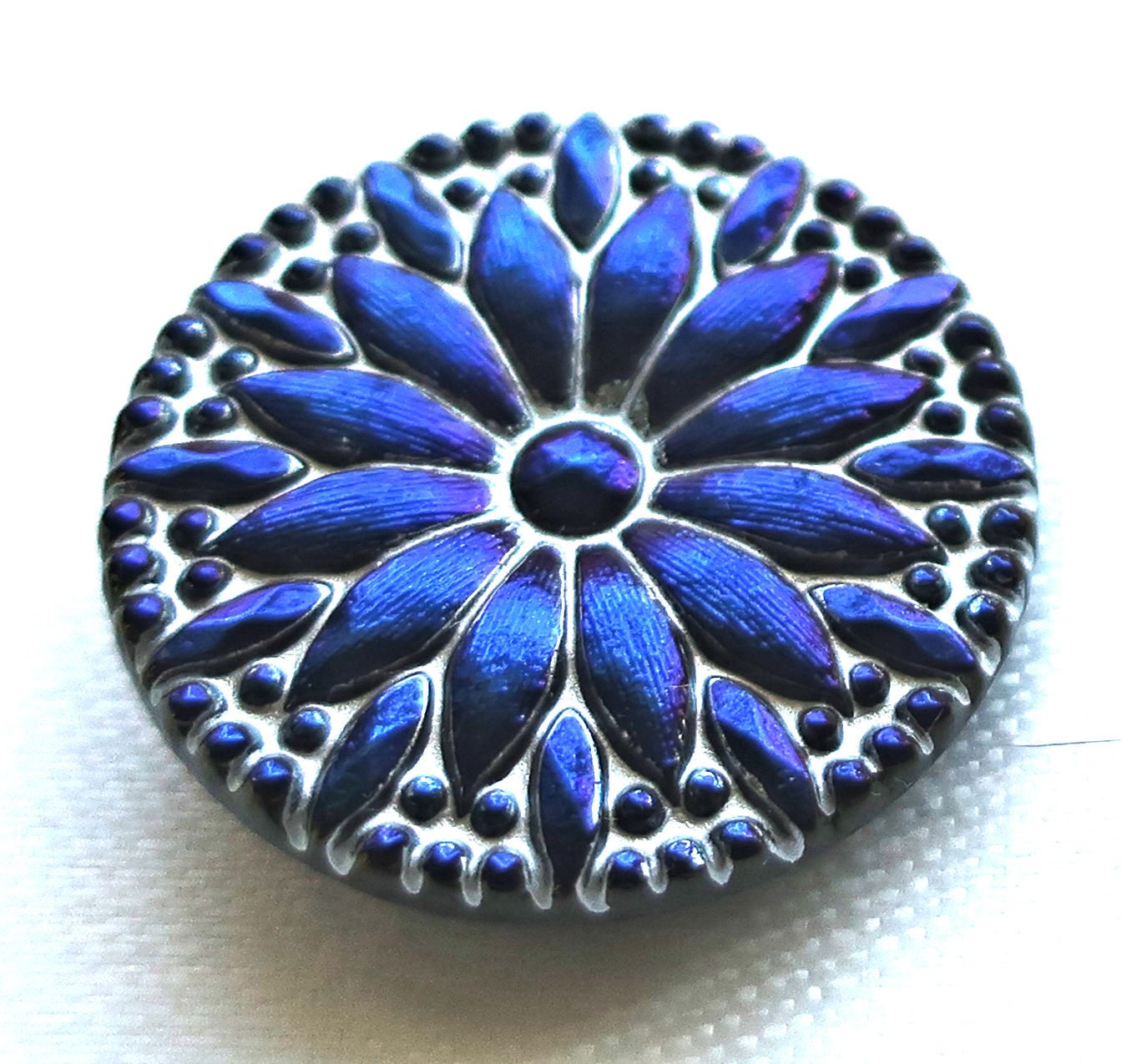 One 31mm Czech glass daisy flower button - dark blue luster with a silver wash - decorative floral shank buttons 00043