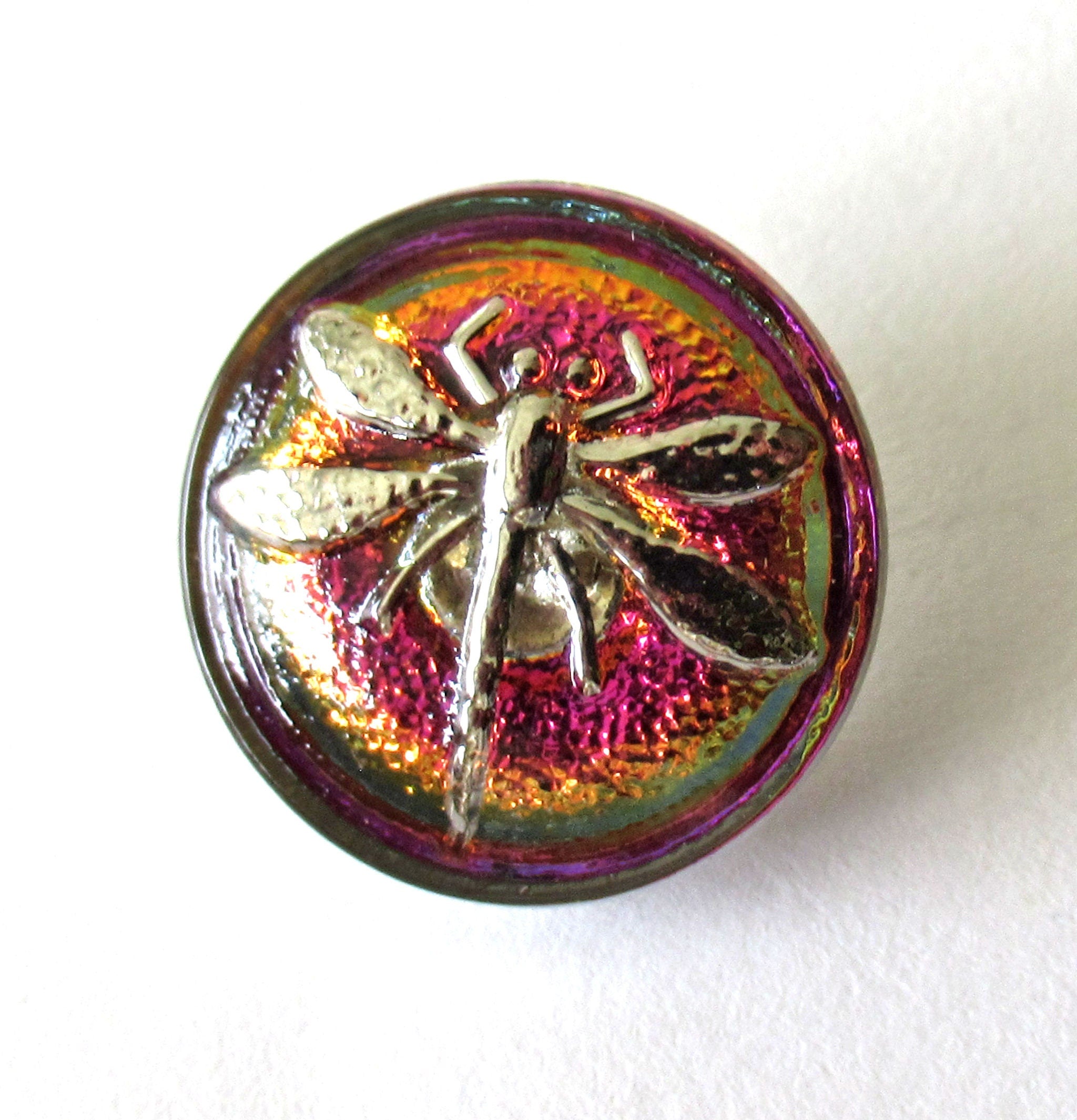 One 18mm Czech glass dragonfly button - pink / orange glass with a silver dragonfly - decorative shank buttons - 00242