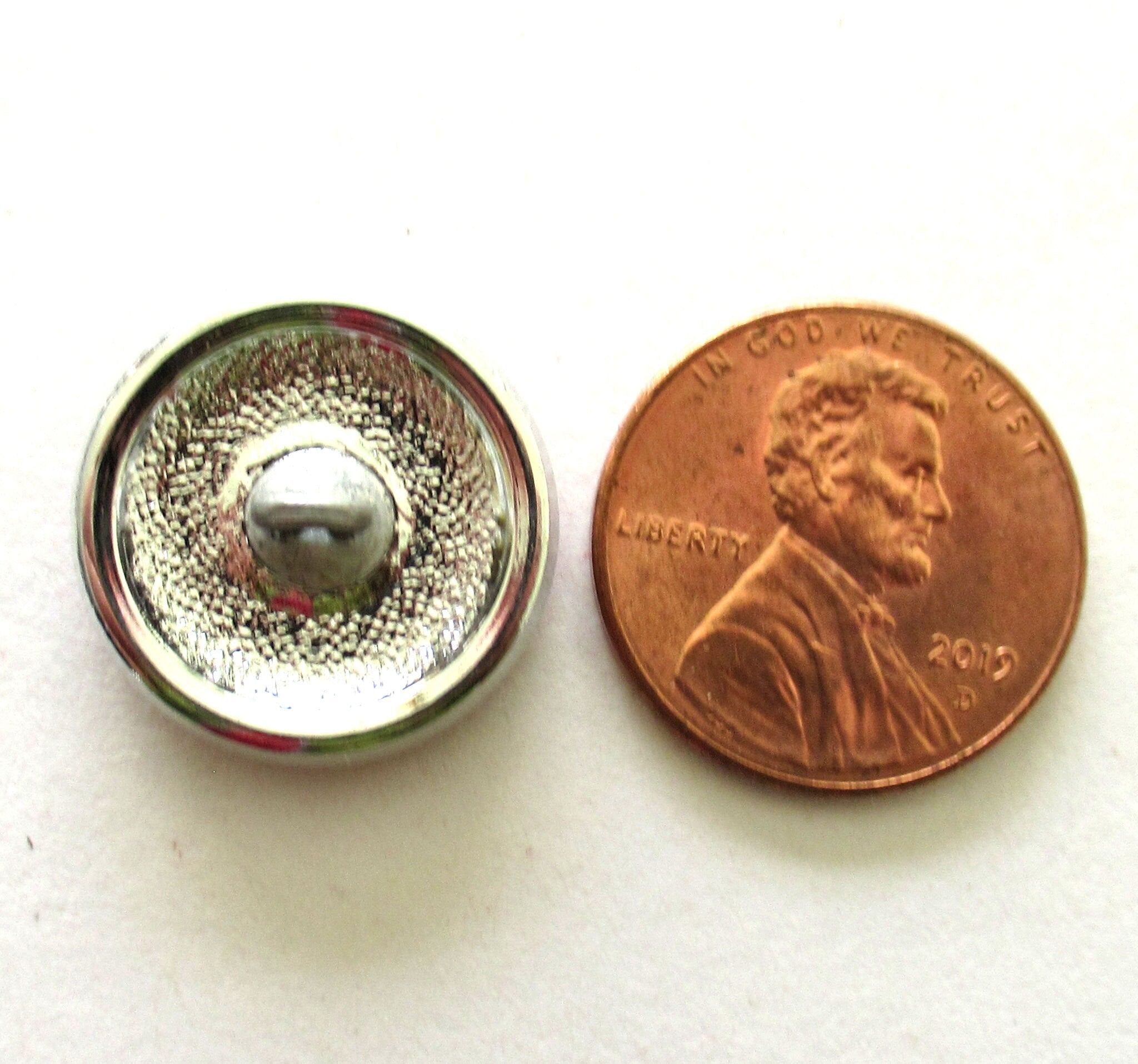 One 18mm Czech glass dragonfly button - pink / orange glass with a silver dragonfly - decorative shank buttons - 00242