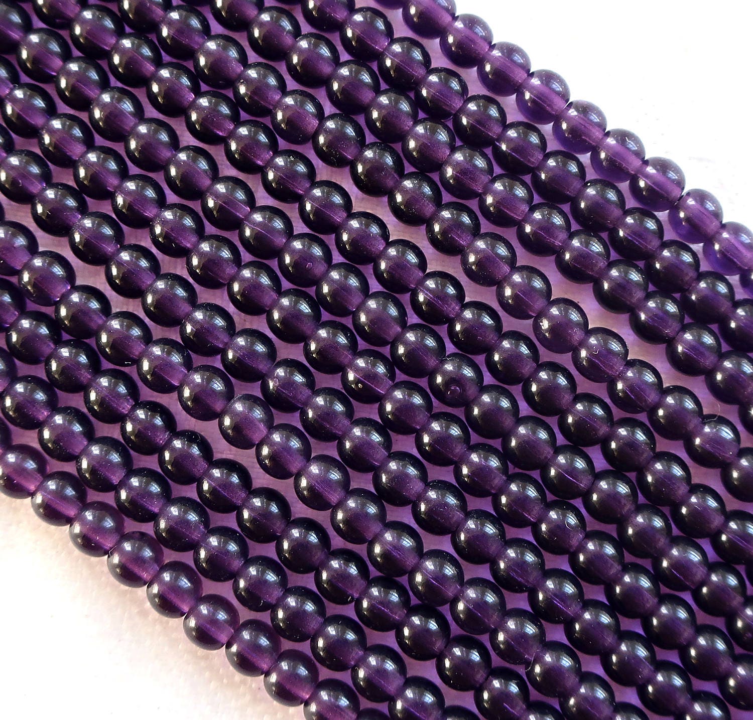 100 4mm Czech glass druks - Tanzanite Purple or Amethyst pressed glass round druk beads, C0066