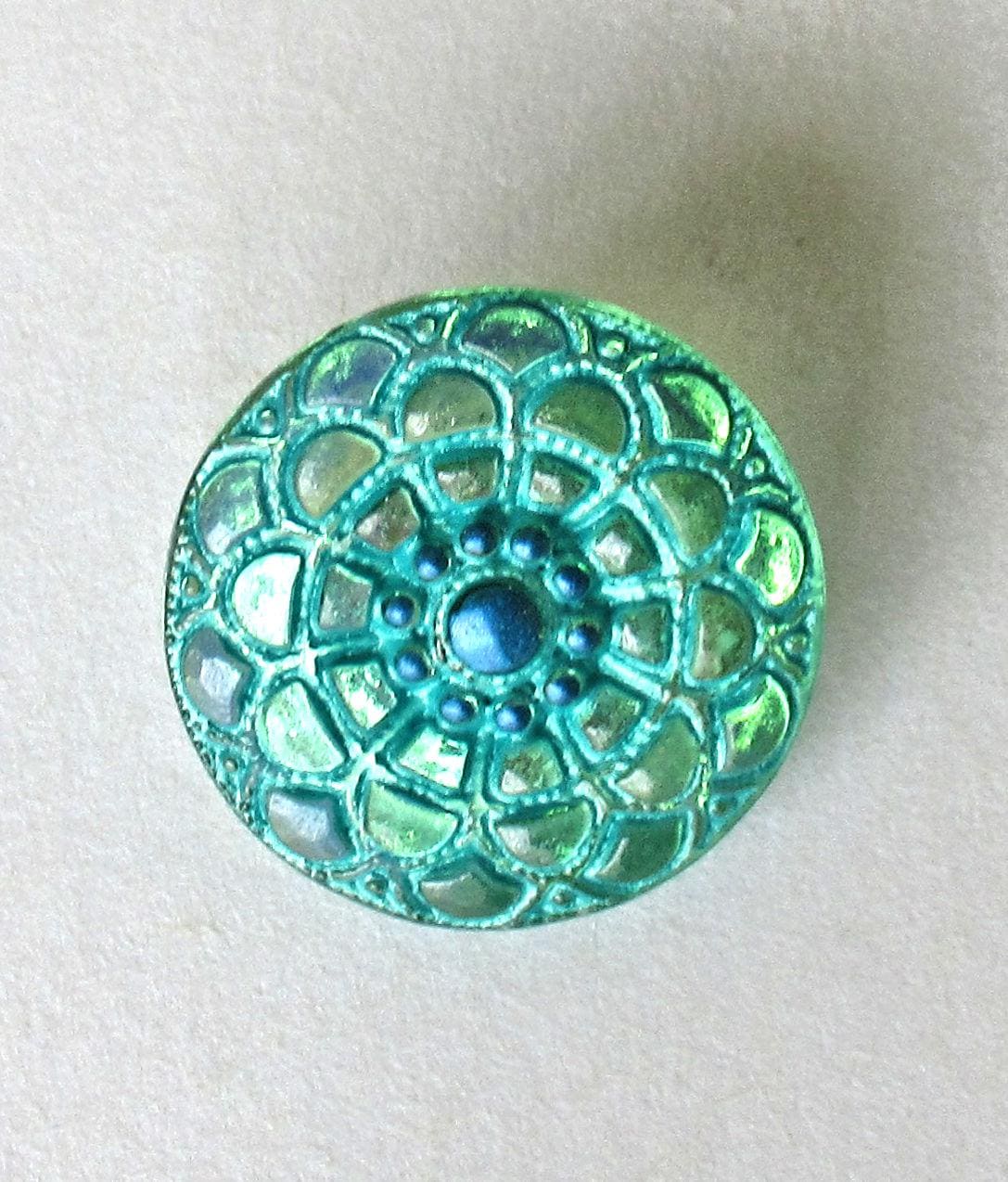 One 18mm Czech glass mandala button - iridescent green button with a blue center & a green wash - decorative shank button - 00072