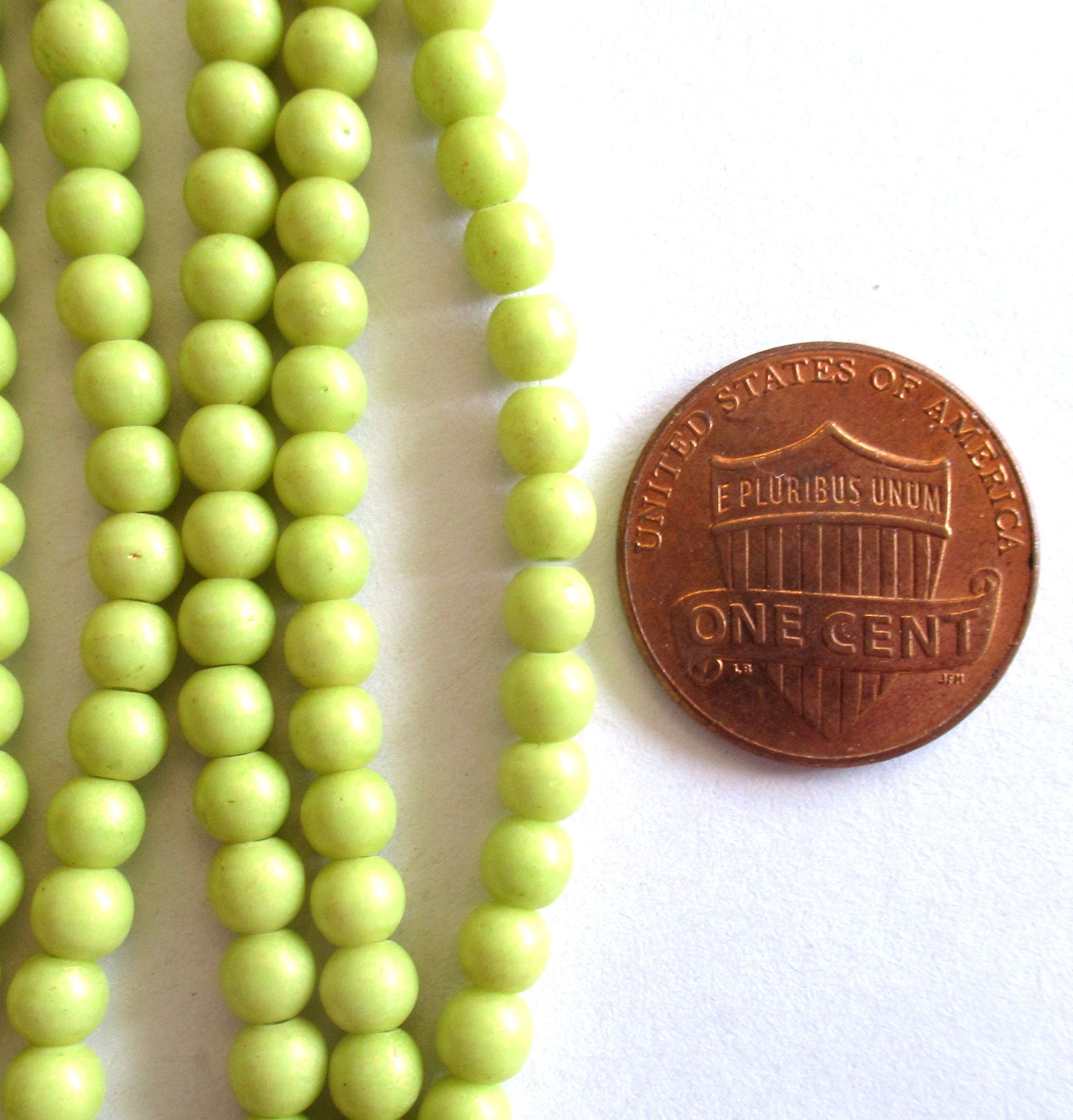100 4mm Czech glass druk beads - Pacifica Honeydew - opaque light green smooth round druks - C0067