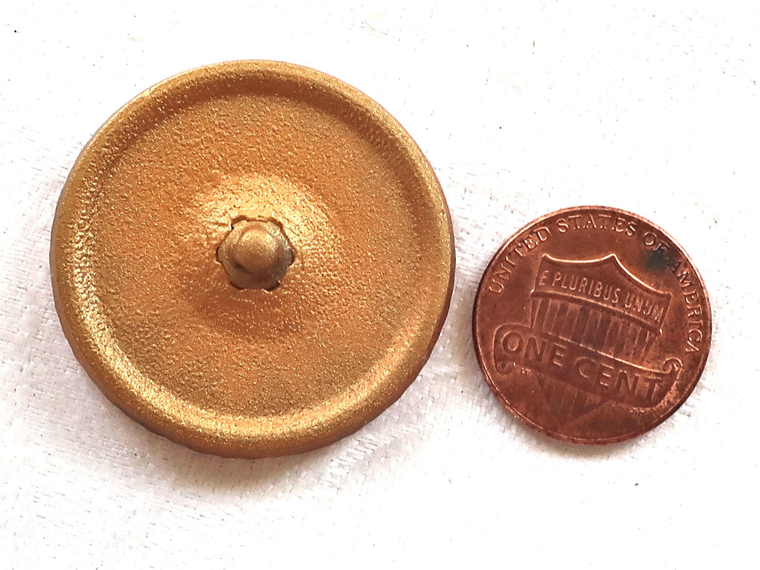 One 31mm Czech glass flower button, caramel and copper brown floral button with silver accents, floral decorative shank buttons 79201