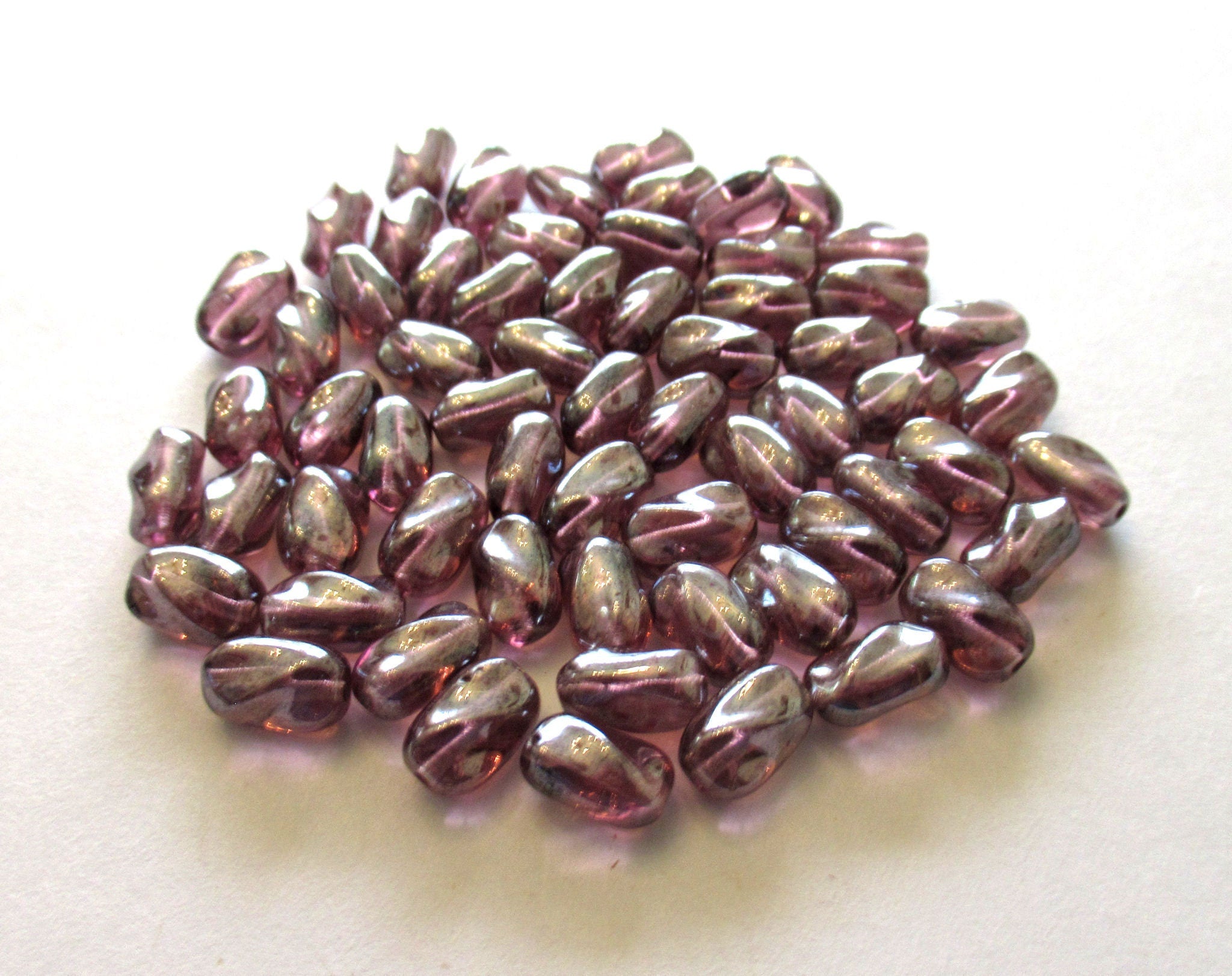 25 9mm x 6mm amethyst shimmer purple Czech glass twisted oval beads C0004