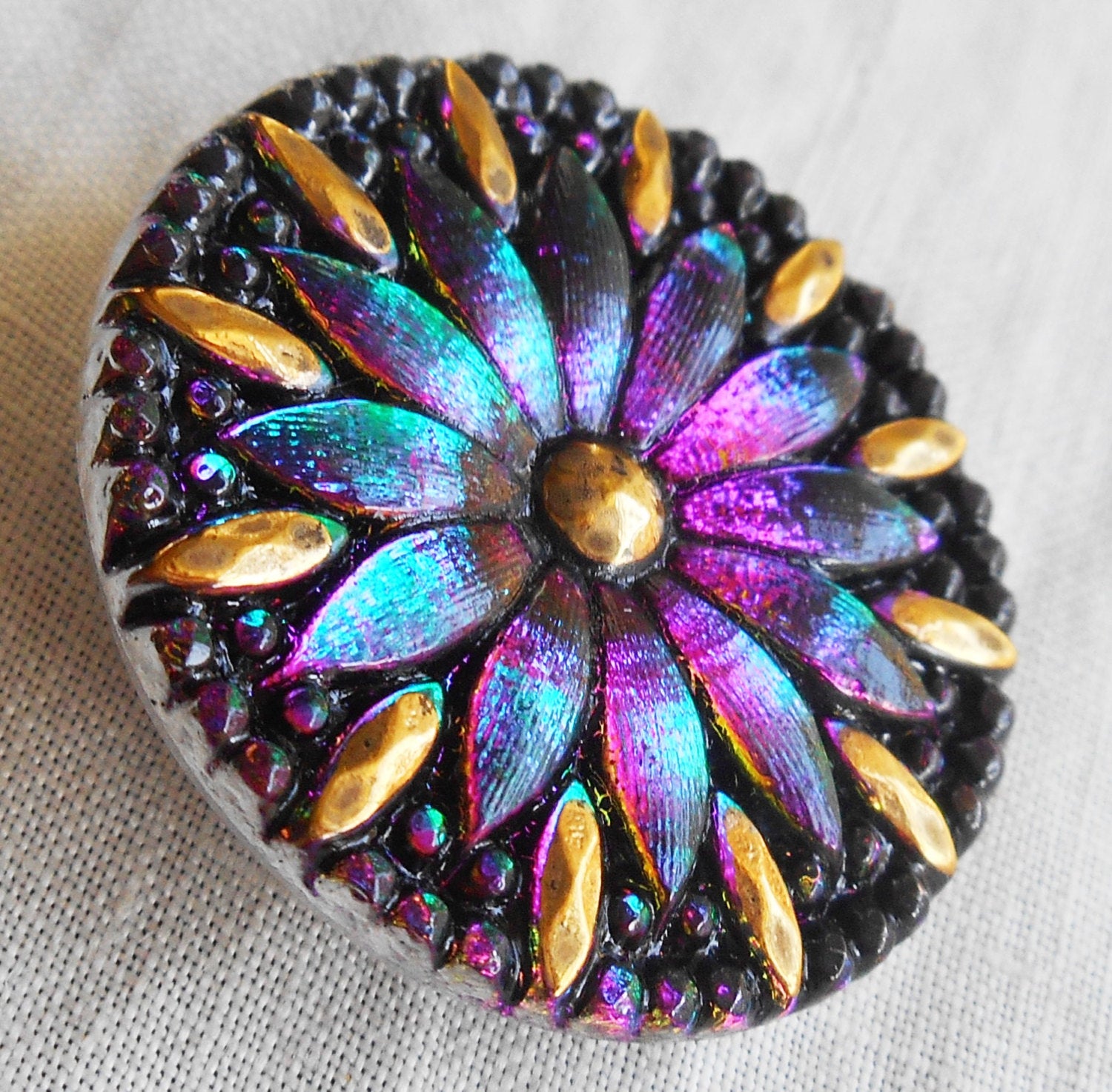 One 31mm iridescent Czech glass button, Vitral Emerald Green flower button, floral decorative shank buttons 03301