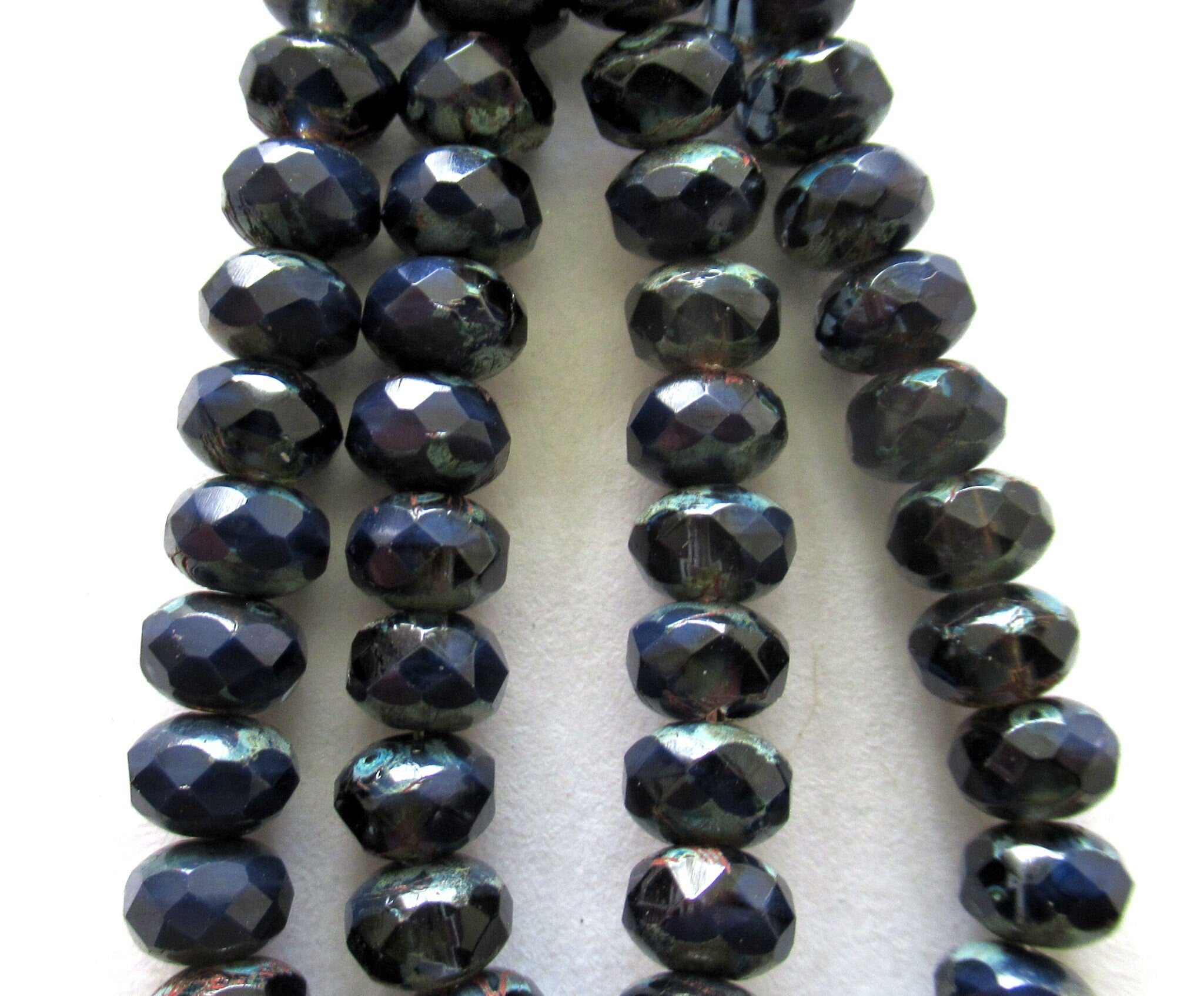 Lot of 30 small Czech Glass puffy rondelle beads - opaque dark blue violet - 3 x 5mm faceted rondelles C00531