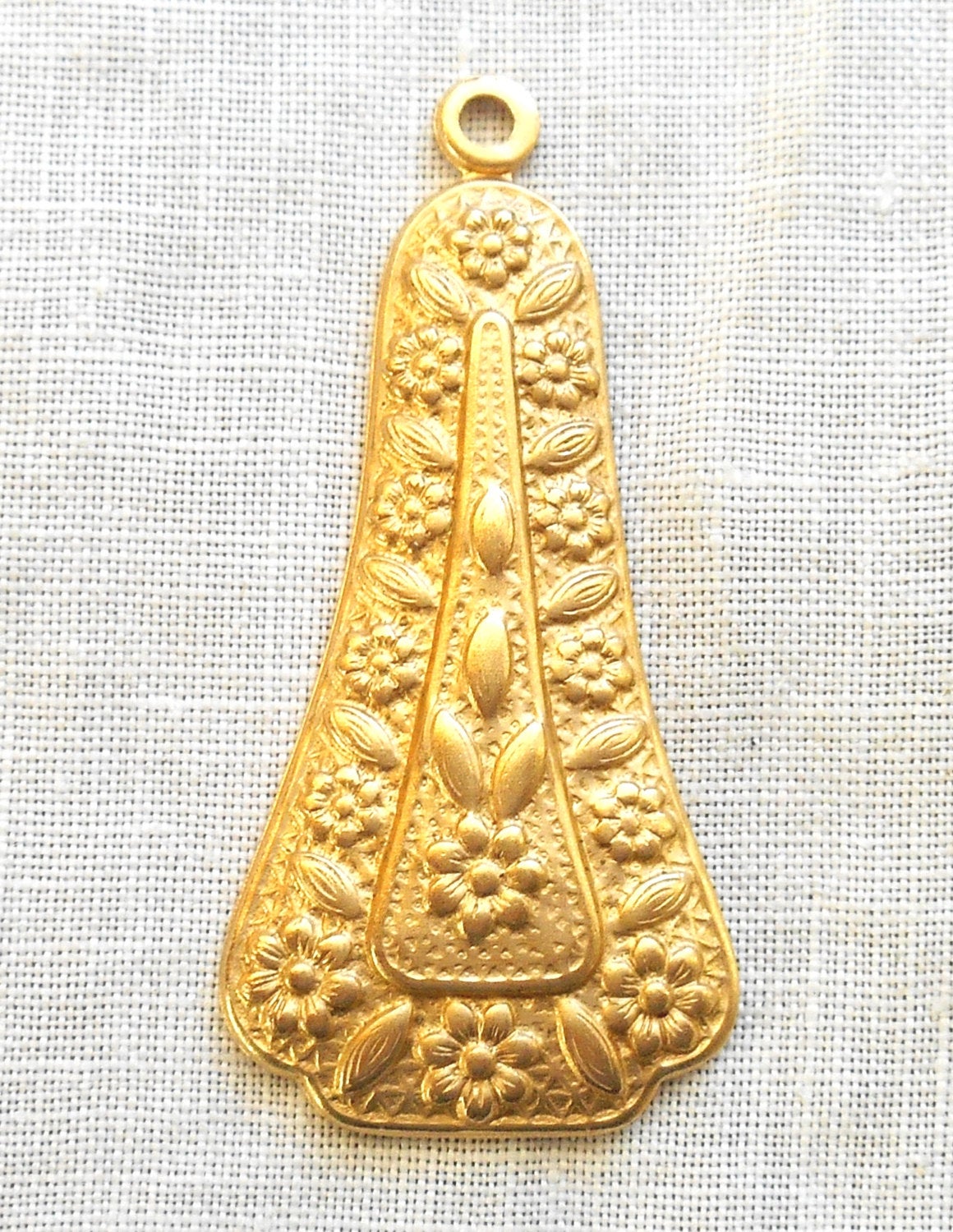 1 Raw Brass Stamping, a medium sized Victorian, Art Nouveau, Deco dangle, pendant, charm, drop, earring, 41mm x 19mm, made in the USA C1401 - Glorious Glass Beads