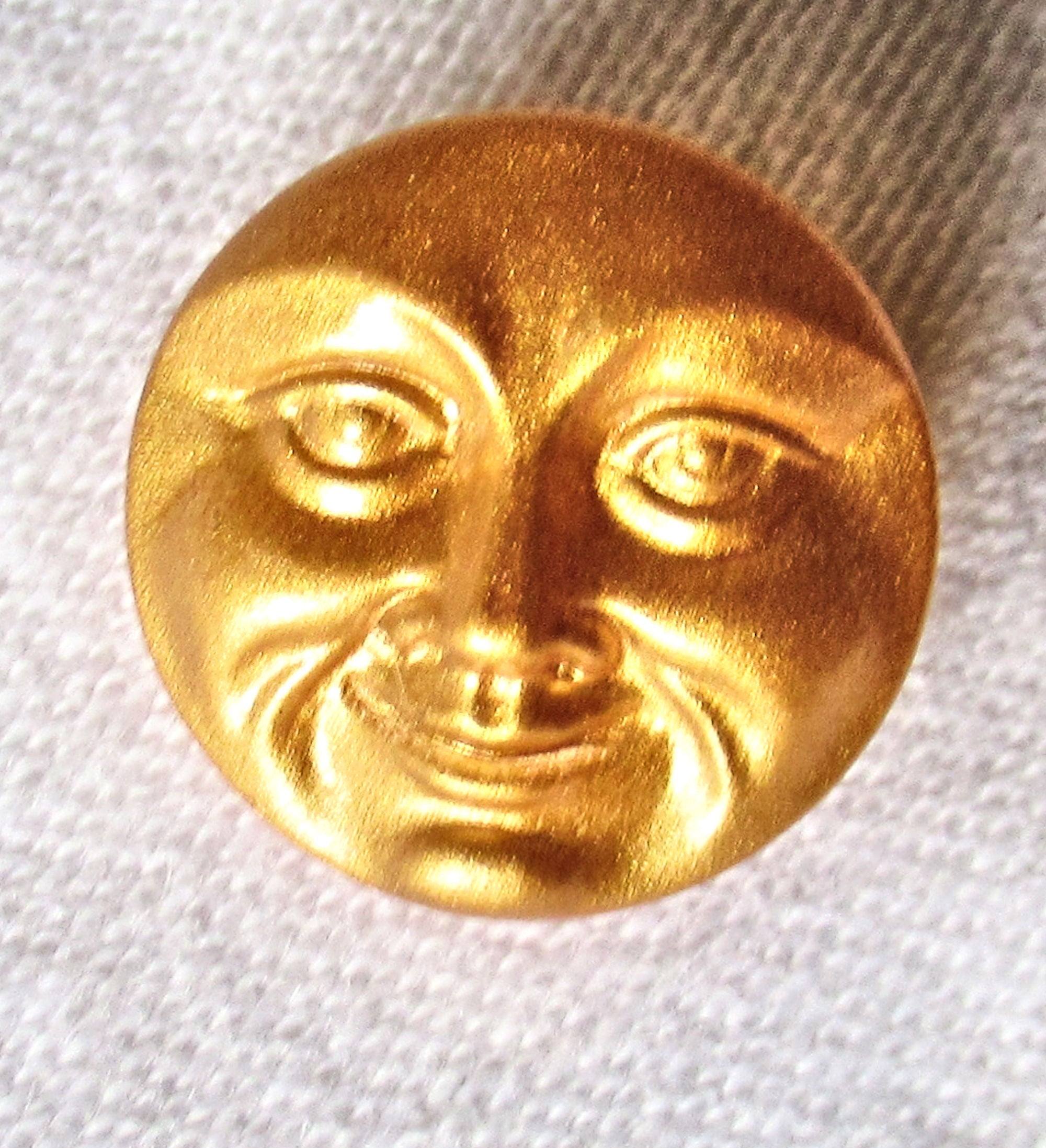One 18mm Czech glass button - small gold moon face button - decorative shank buttons 52201
