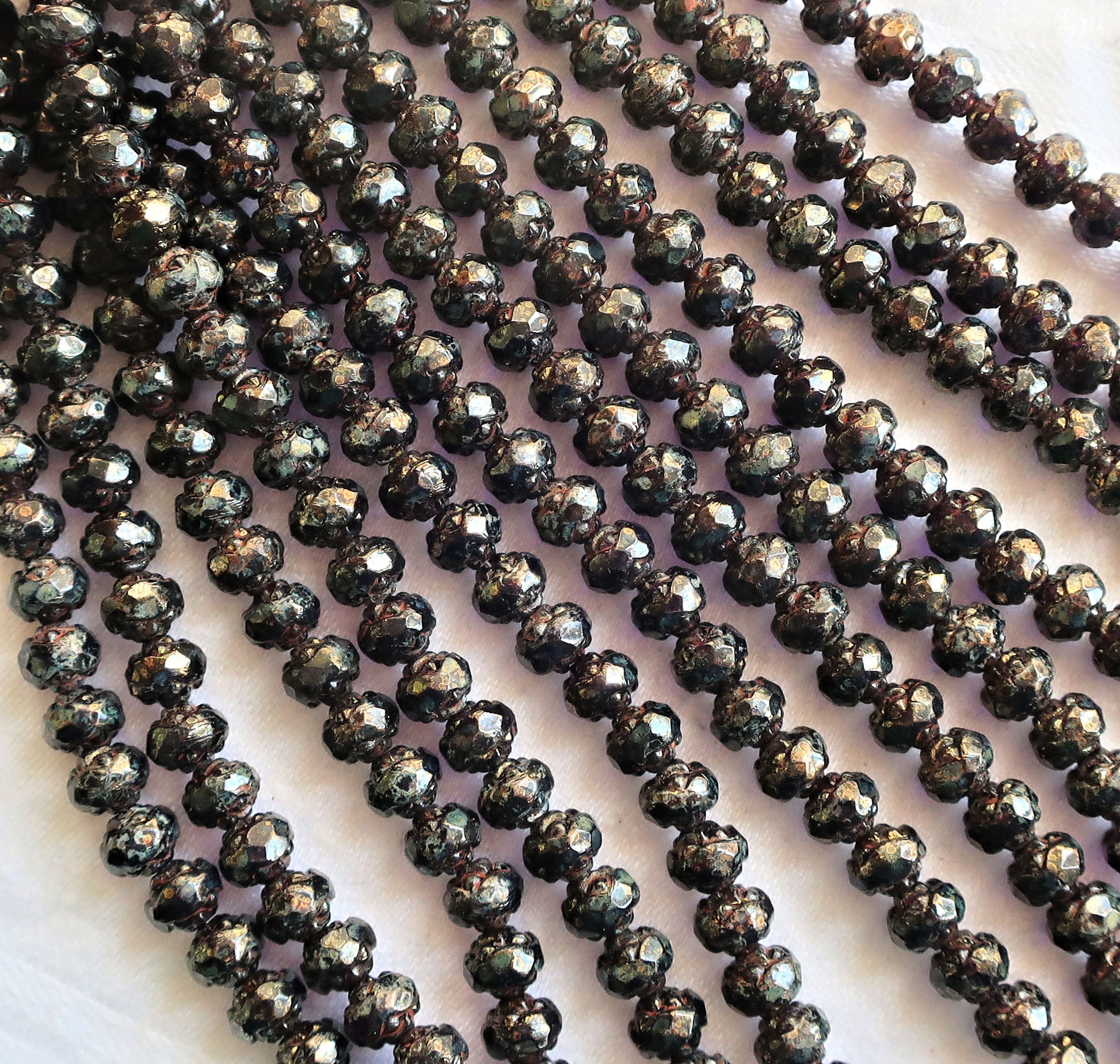 Lot of 25 Czech glass rosebud beads - tanzanite bronze picasso - 5 x 6mm - faceted - firepolished - antique cut beads C1801 - Glorious Glass Beads