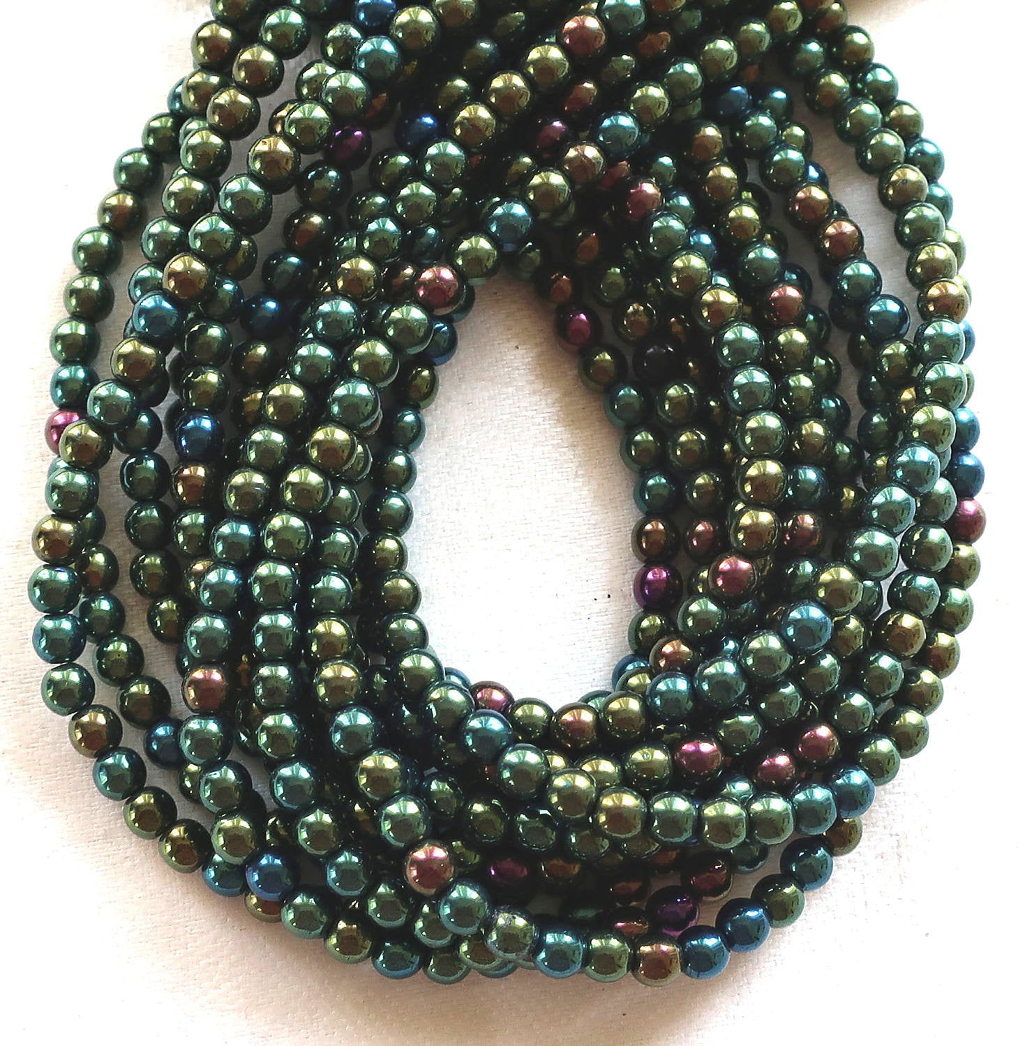 Lot o 100 4mm Green Iris Czech glass druks, smooth round druk beads C3701 - Glorious Glass Beads