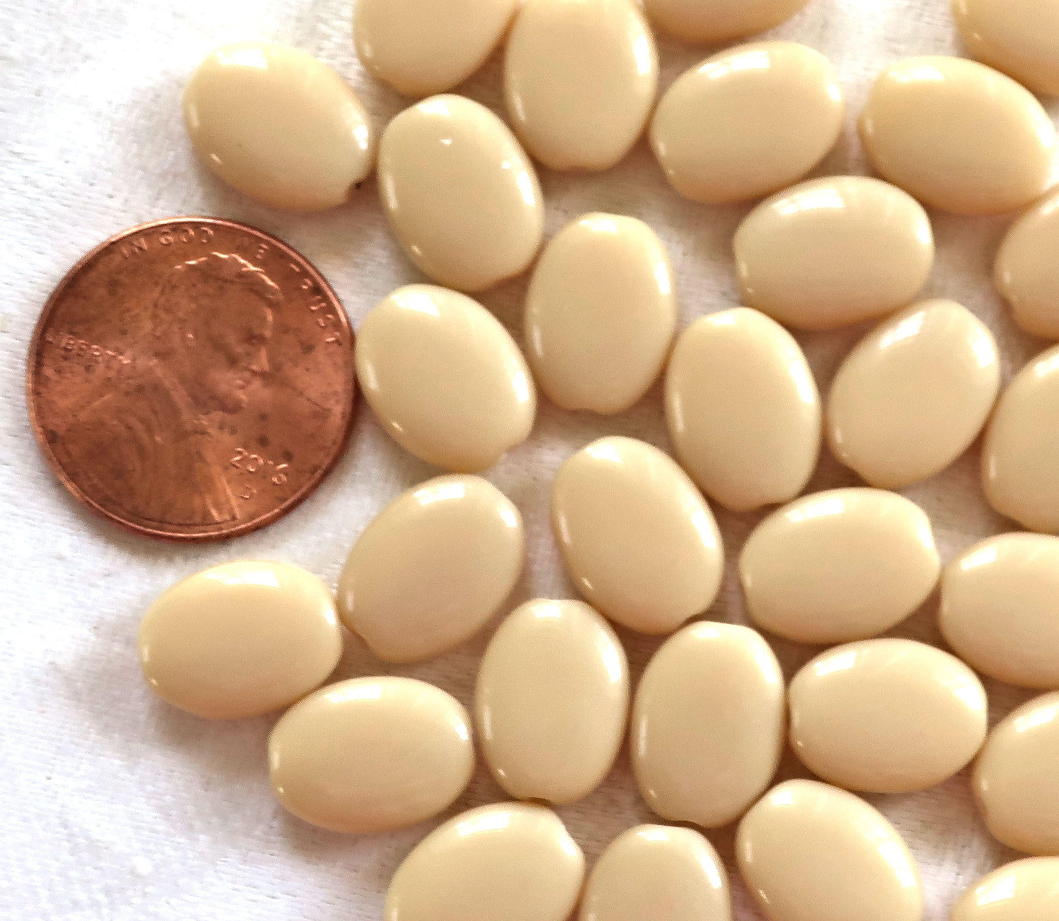 25 opaque off white flat oval Czech Glass beads, 12mm x 9mm pressed glass beads C4725 - Glorious Glass Beads