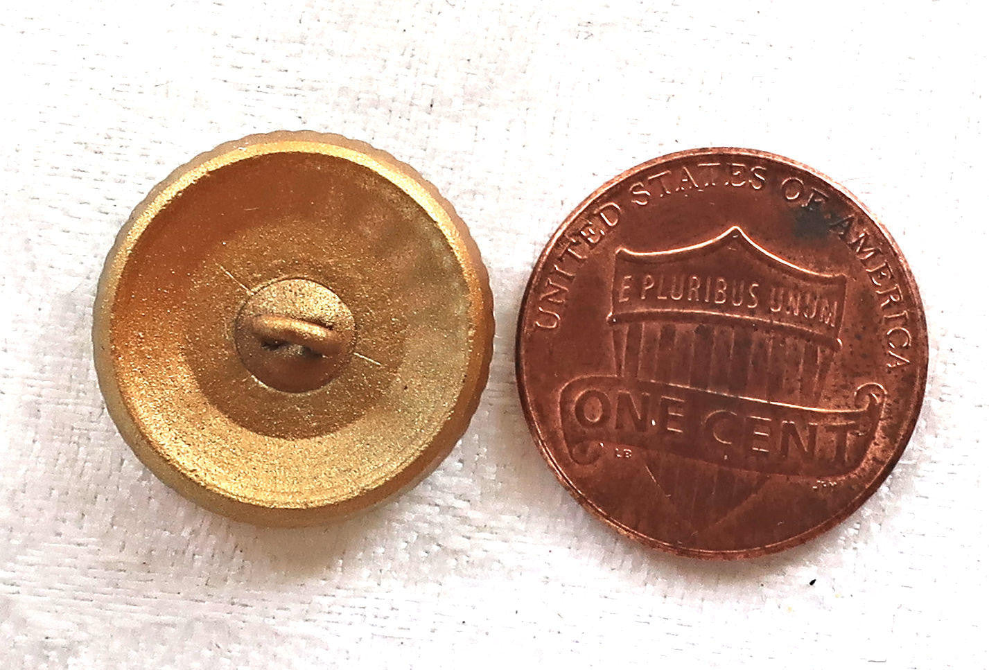 One 18mm Czech glass flower button, gold sunflower with a turquoise wash, verdigris look, decorative floral shank buttons 30201 - Glorious Glass Beads