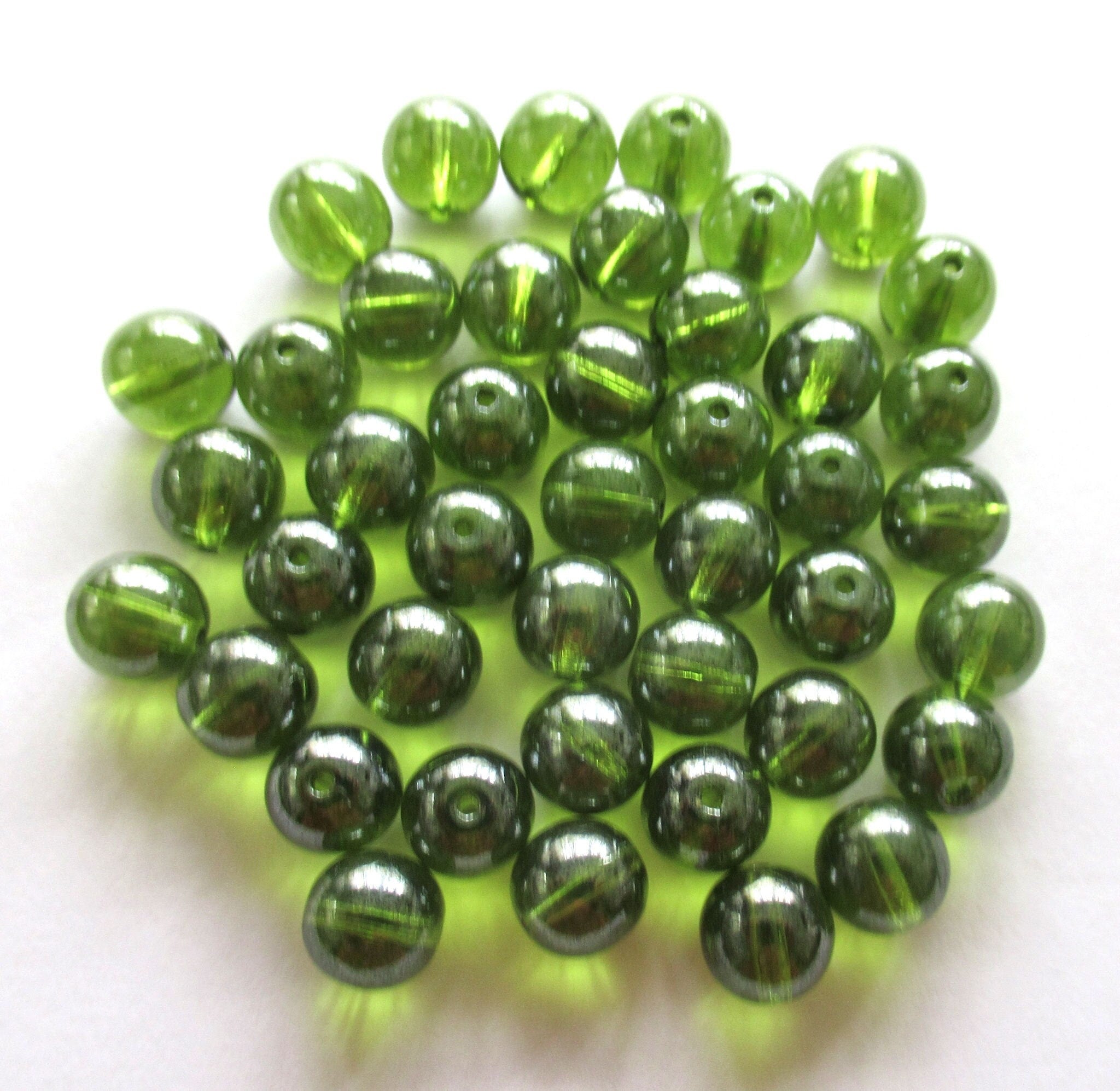 Lot of 25 8mm Czech glass druks, olivine olive green shimmer smooth round druk beads C0062