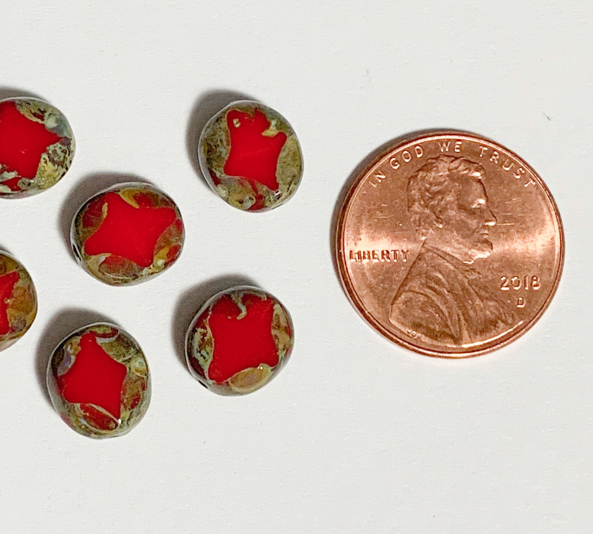 15 Czech glass oval beads - 9 x 8mm red oval with a Picasso finish - carved table cut with a diamond pattern beads C0571