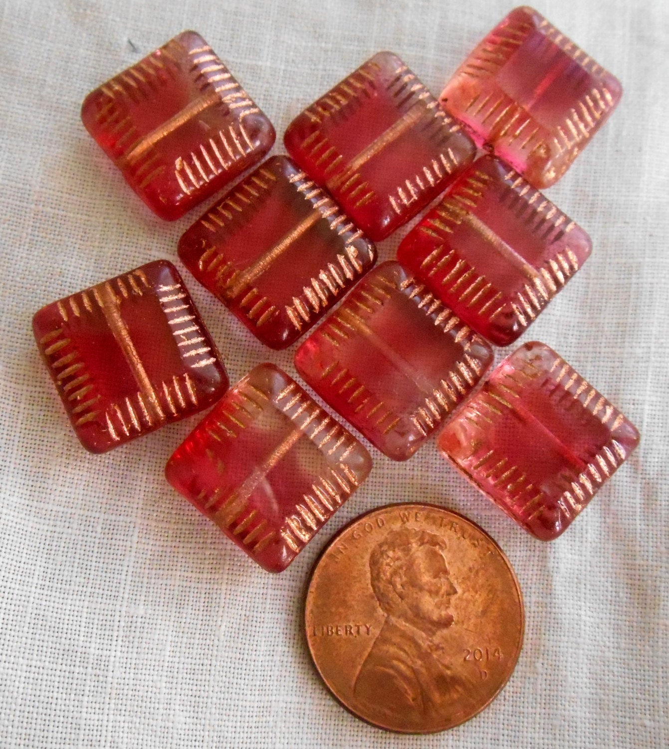 Four 14mm fuchsia pink with gold accents table cut carved Czech square flat glass bead, chunky pink bead C63101