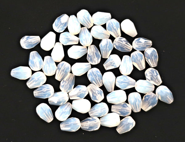 Lot of 25 7 x 5mm translucent Milky White teardrop Czech glass beads, faceted firepolished tear drops C2701