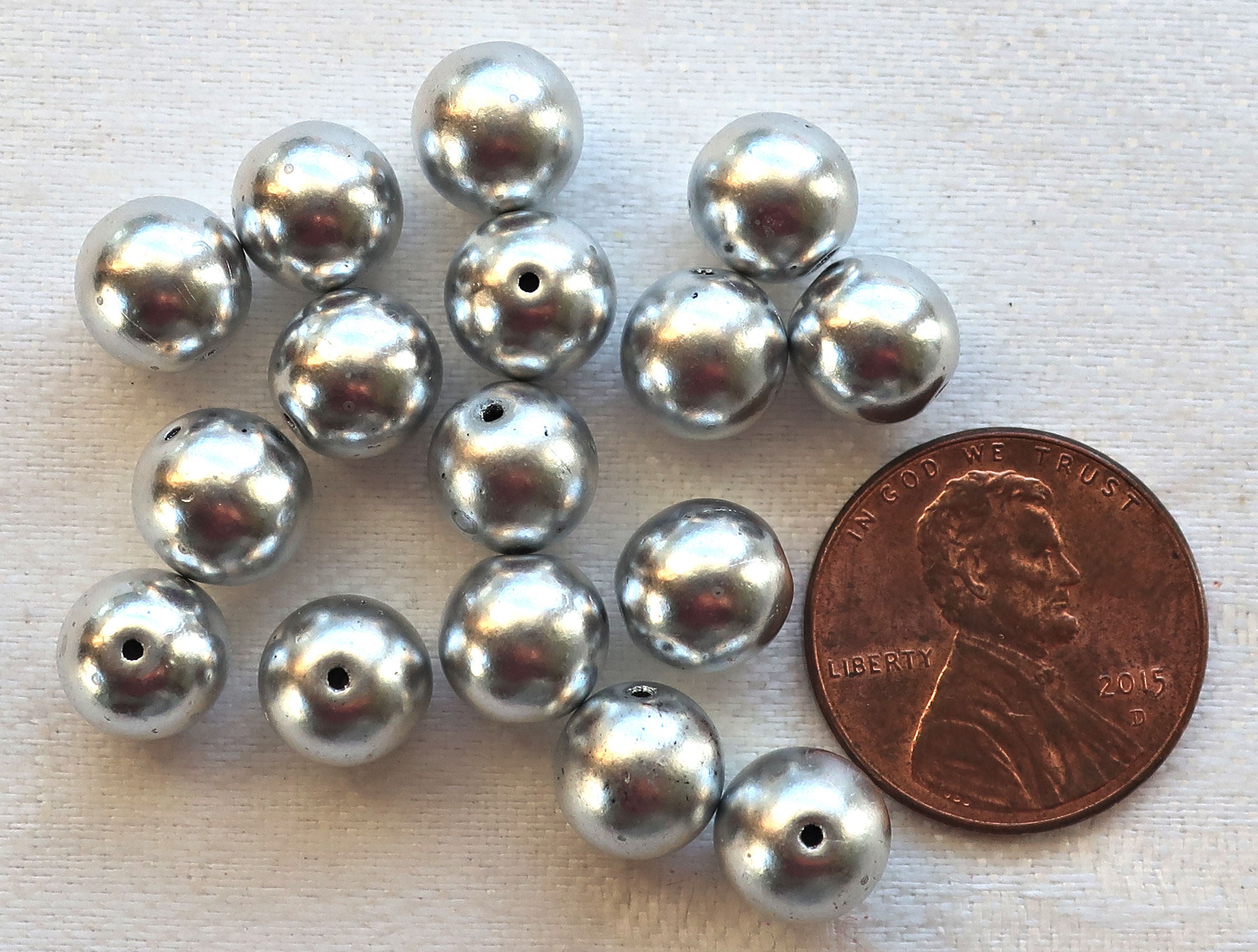 Lot of 25 8mm Matte Metallic Silver smooth round druk beads Czech glass druks C7425 - Glorious Glass Beads