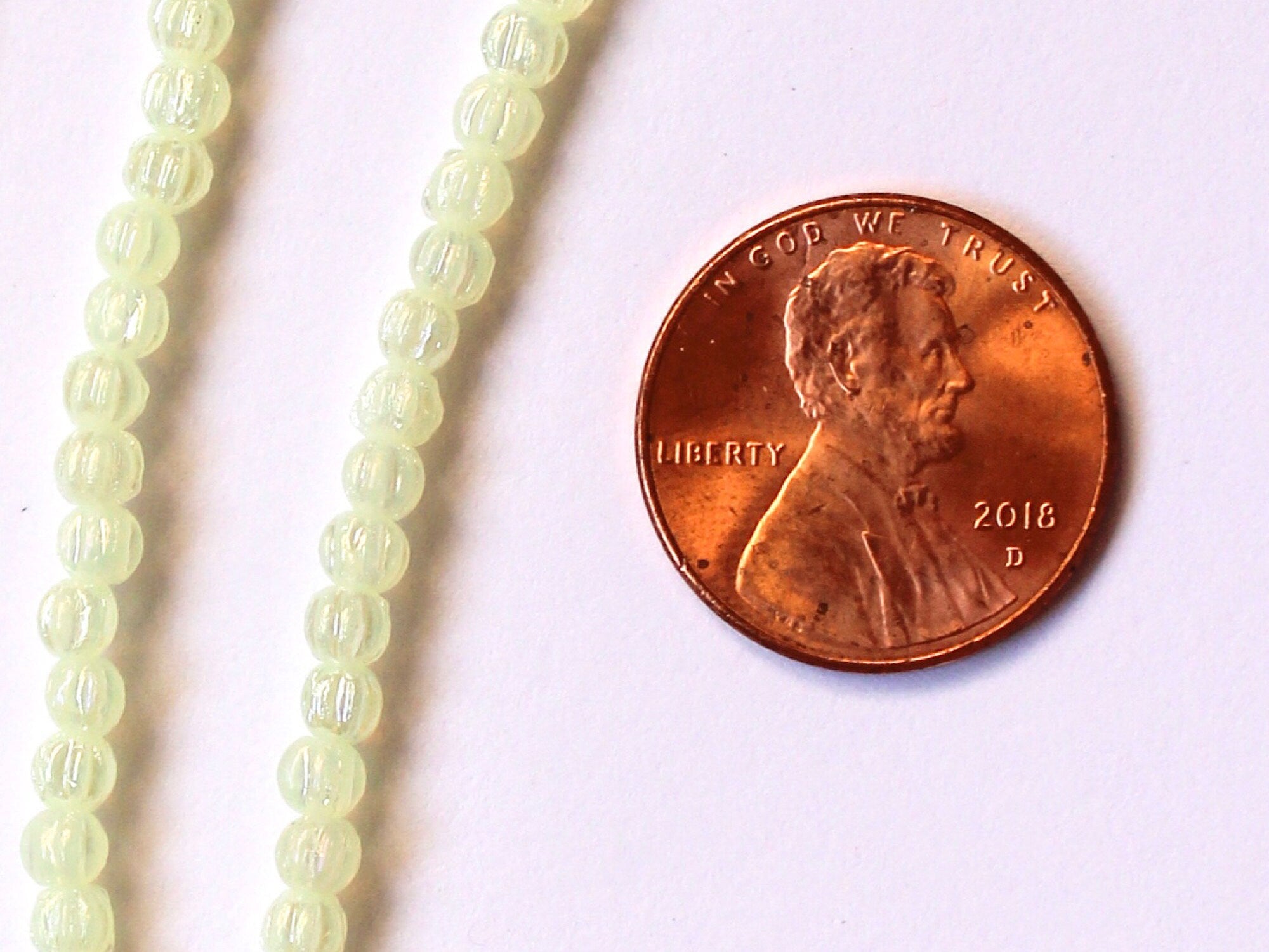 Lot of 100 3mm luster iris lemon yellow melon beads, Czech pressed glass beads C0531