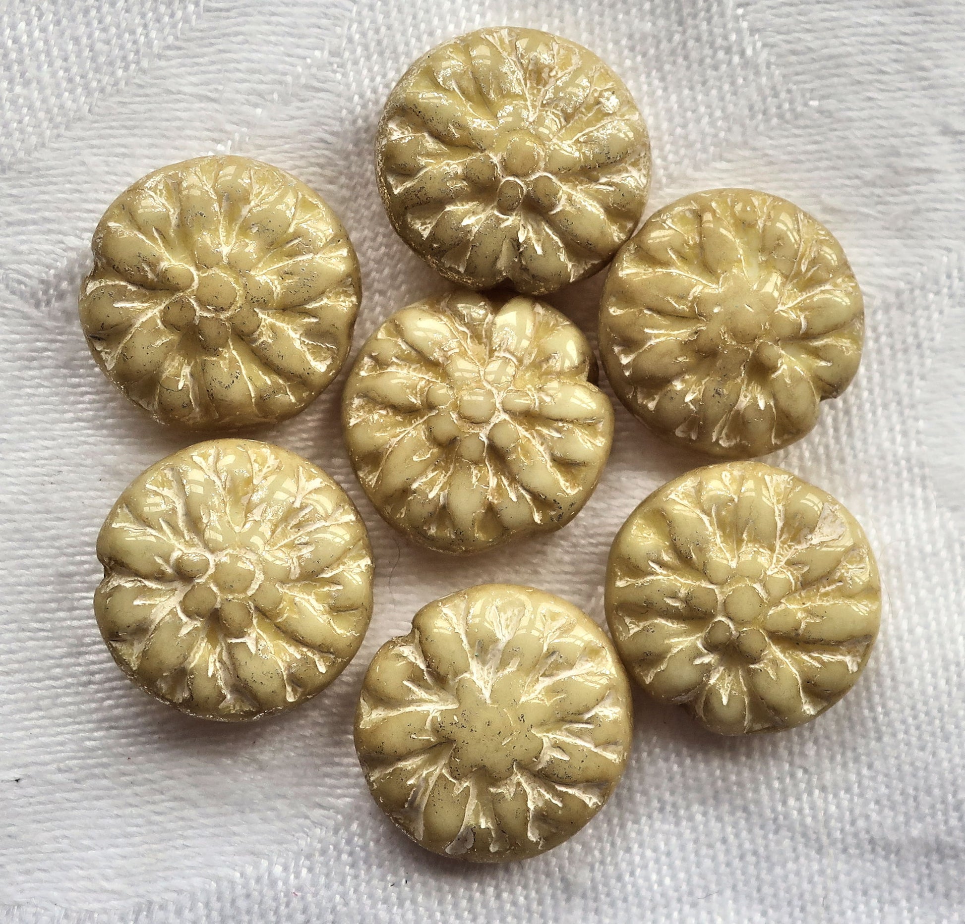 Five Czech glass Dahlia flower beads, opaque cream , ivory, off white with a mercury finish - 14mm floral disc or coin beads C00105 - Glorious Glass Beads