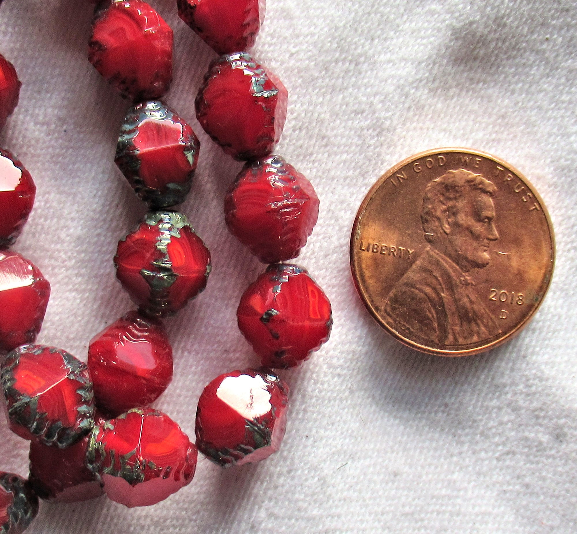 Lot of 15 10 x 8mm Czech glass bicones - translucent notched red bicones with picasso accents -, chunky, rustic, carved bicone beads, C51315