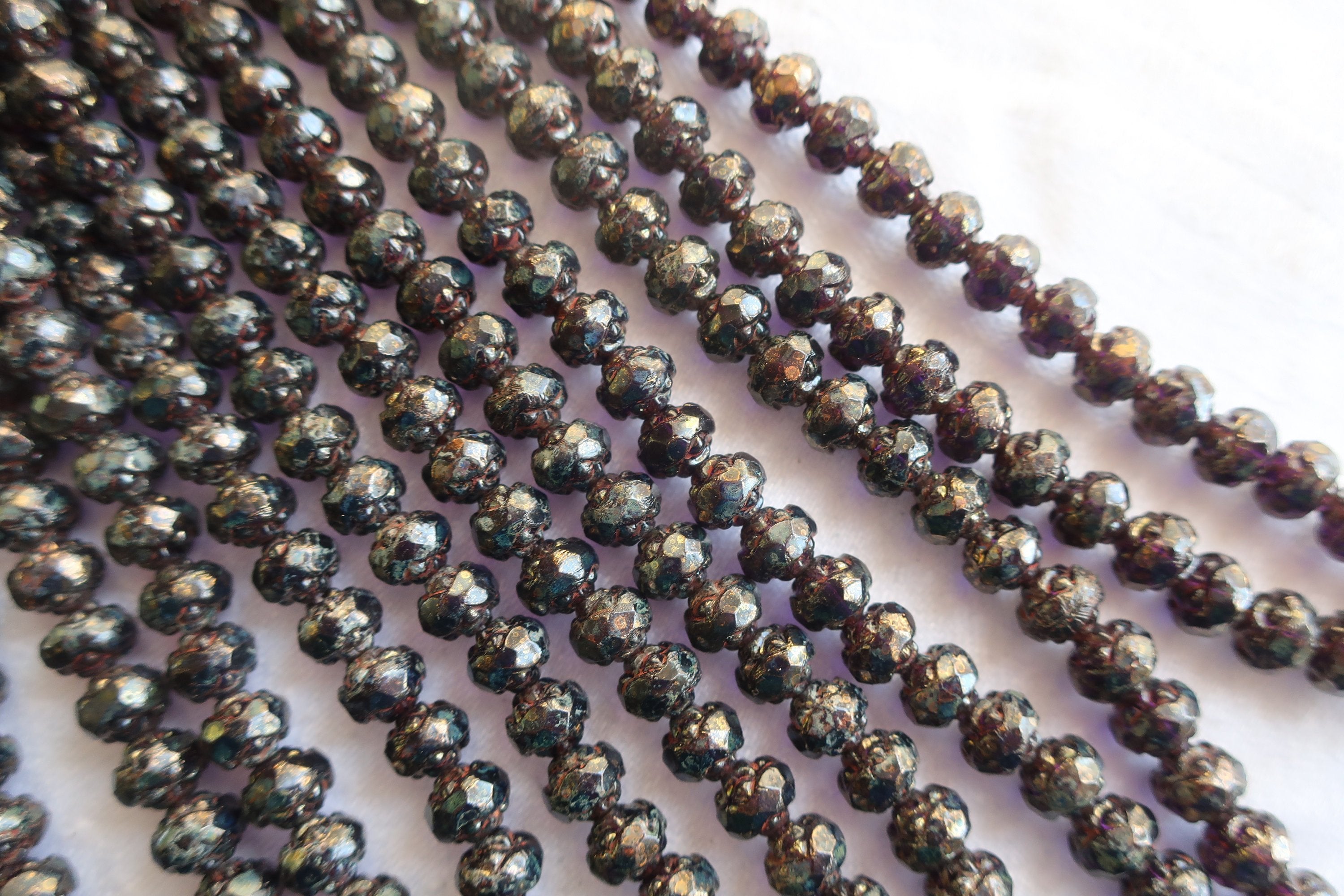 Lot of 25 Czech glass rosebud beads - tanzanite bronze picasso - 5 x 6mm - faceted - firepolished - antique cut beads C1801 - Glorious Glass Beads