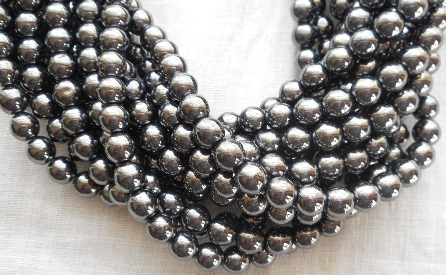 Lot of 50 Czech glass druks - 6mm Gray Metallic Hematite smooth roundround druk beads,C9850 - Glorious Glass Beads