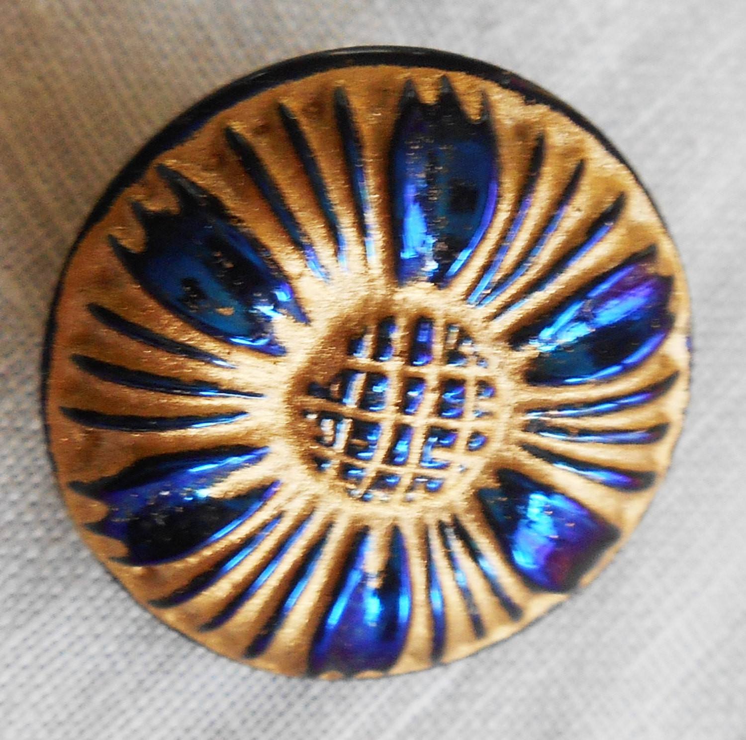 One 18mm Czech glass button, Iridescent cobalt blue sunflower with a gold wash, floral decorative shank buttons 08101 - Glorious Glass Beads
