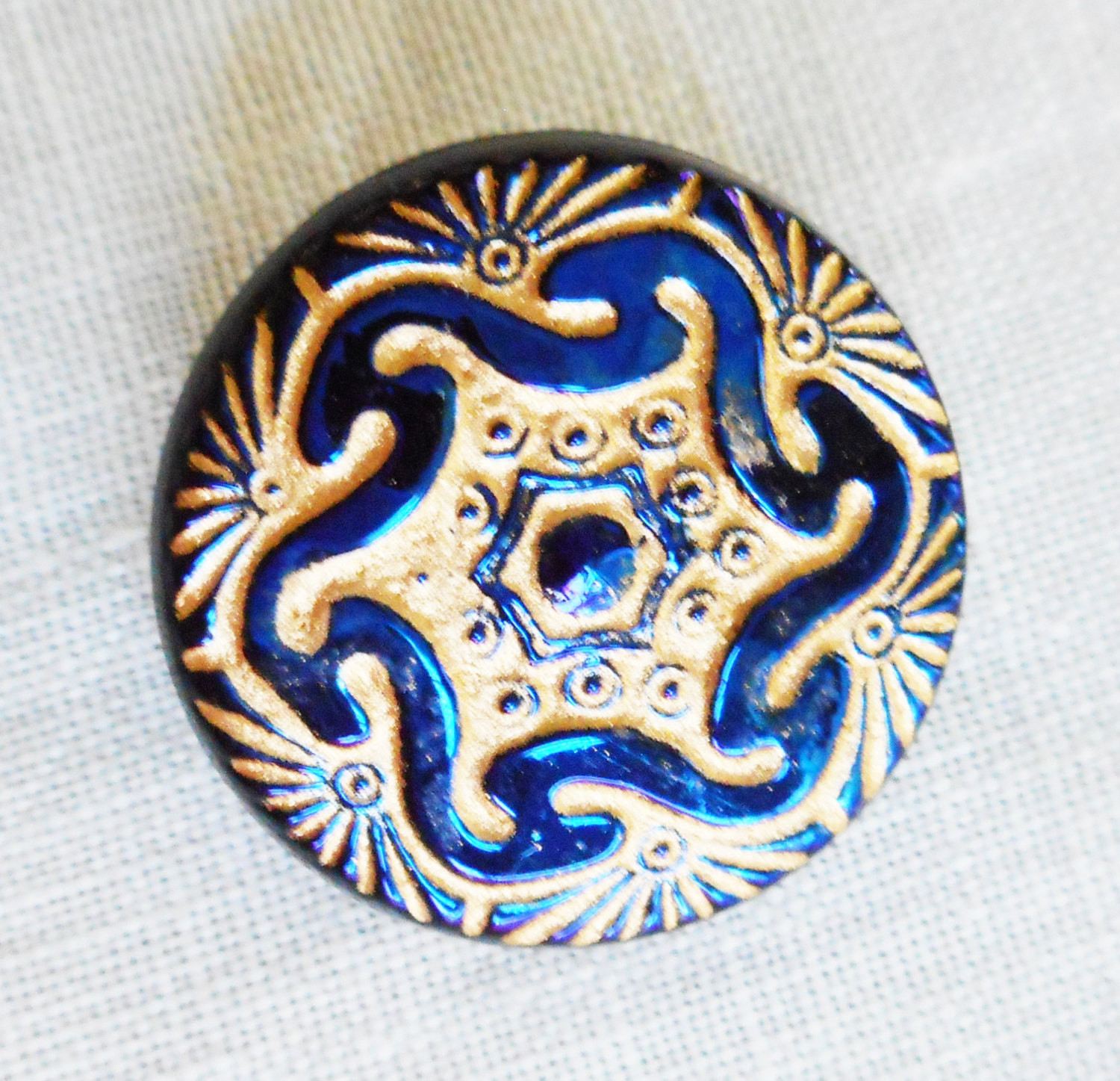 One 19mm Czech glass button, Iridescent blue & purple primitive pattern with a gold wash, decorative shank buttons 06101 - Glorious Glass Beads