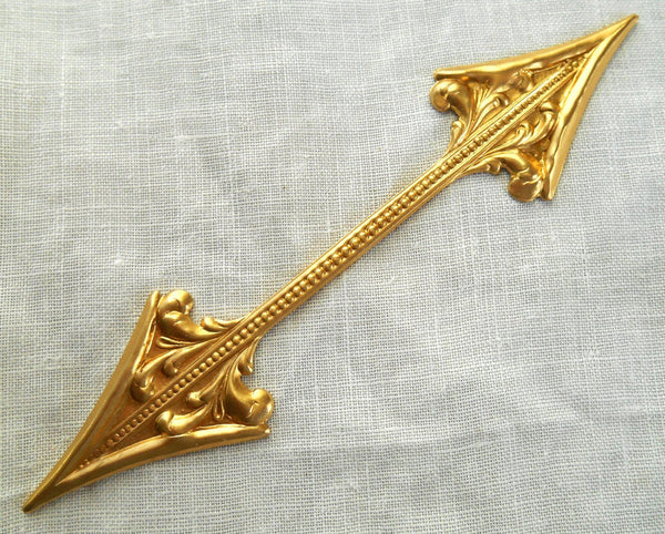 One Raw Brass stamping, large Victorian two way arrow, charm, pendant, connector, 3" x .75" inches, USA made, C9501