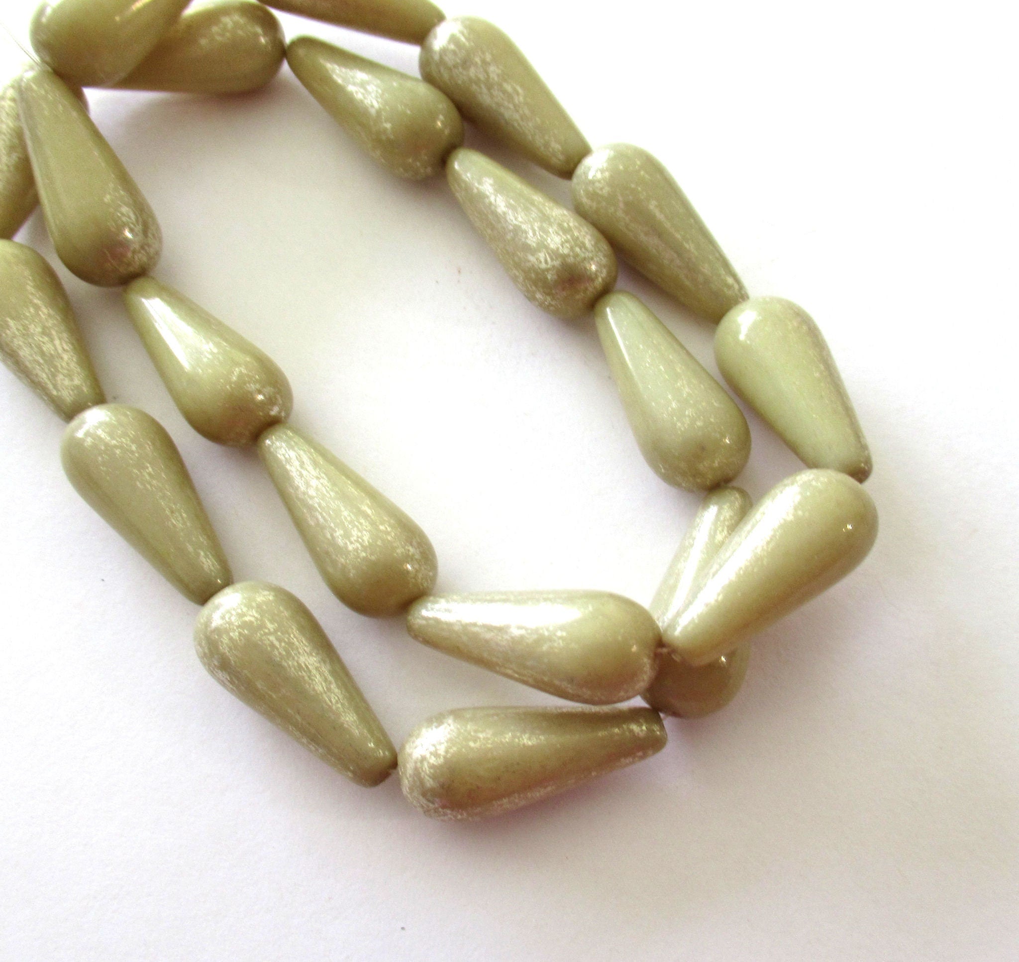 Six Czech glass teardrop beads - off white ivory /w splotchy silver mercury finish - 9 x 20mm elongated drop beads 00087