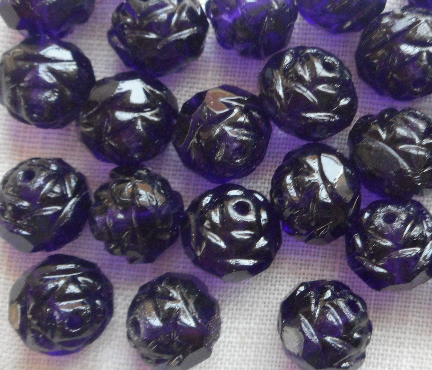 Twelve Tanzanite, Purple, Violet 7 x 8mm Rosebud beads, faceted, firepolished, antique cut, Czech glass beads C5601