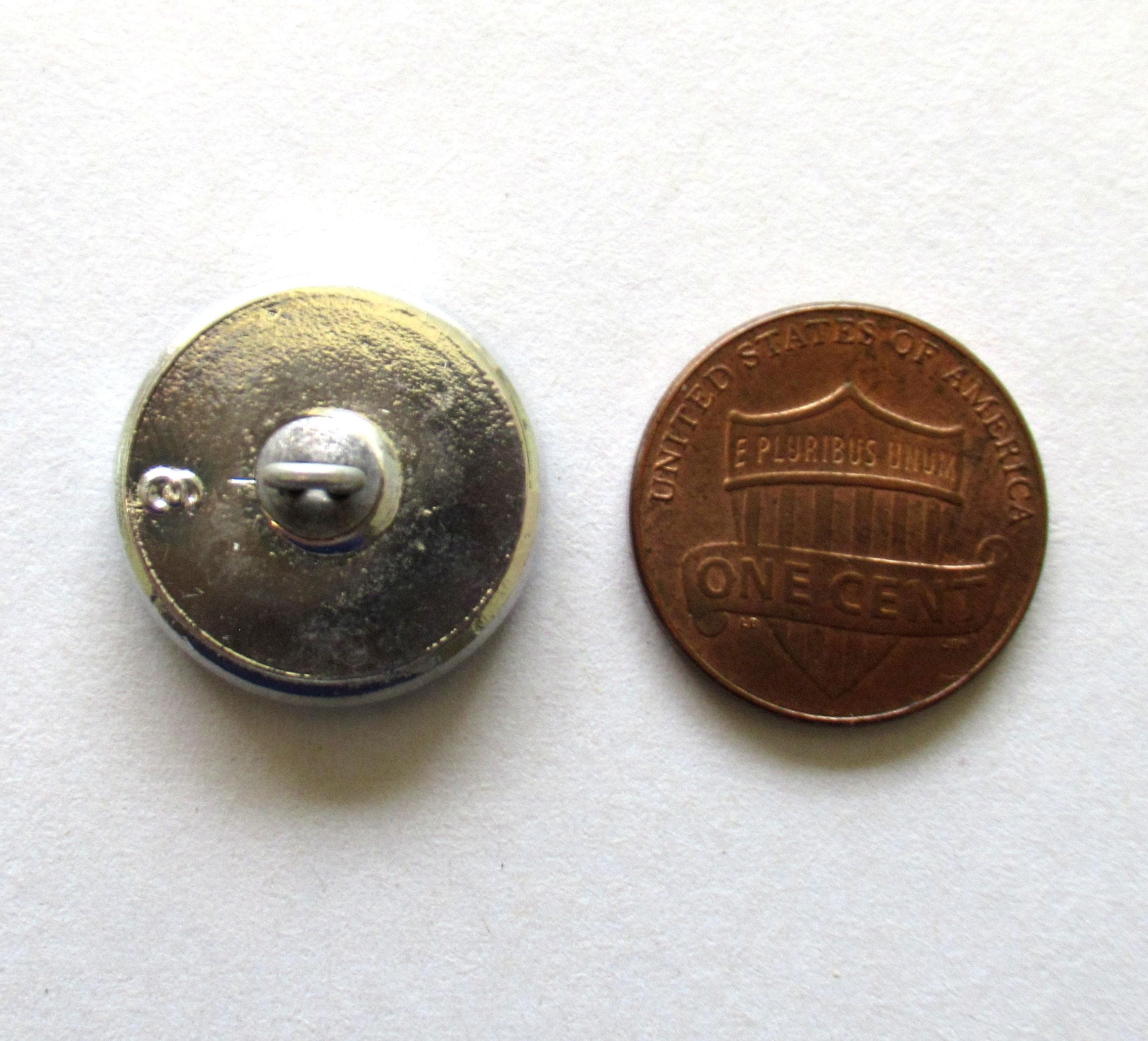 One 18mm Czech glass flower button - iridescent purple & pink flower w/ blue wash and gold accents - decorative floral shank button - 00833