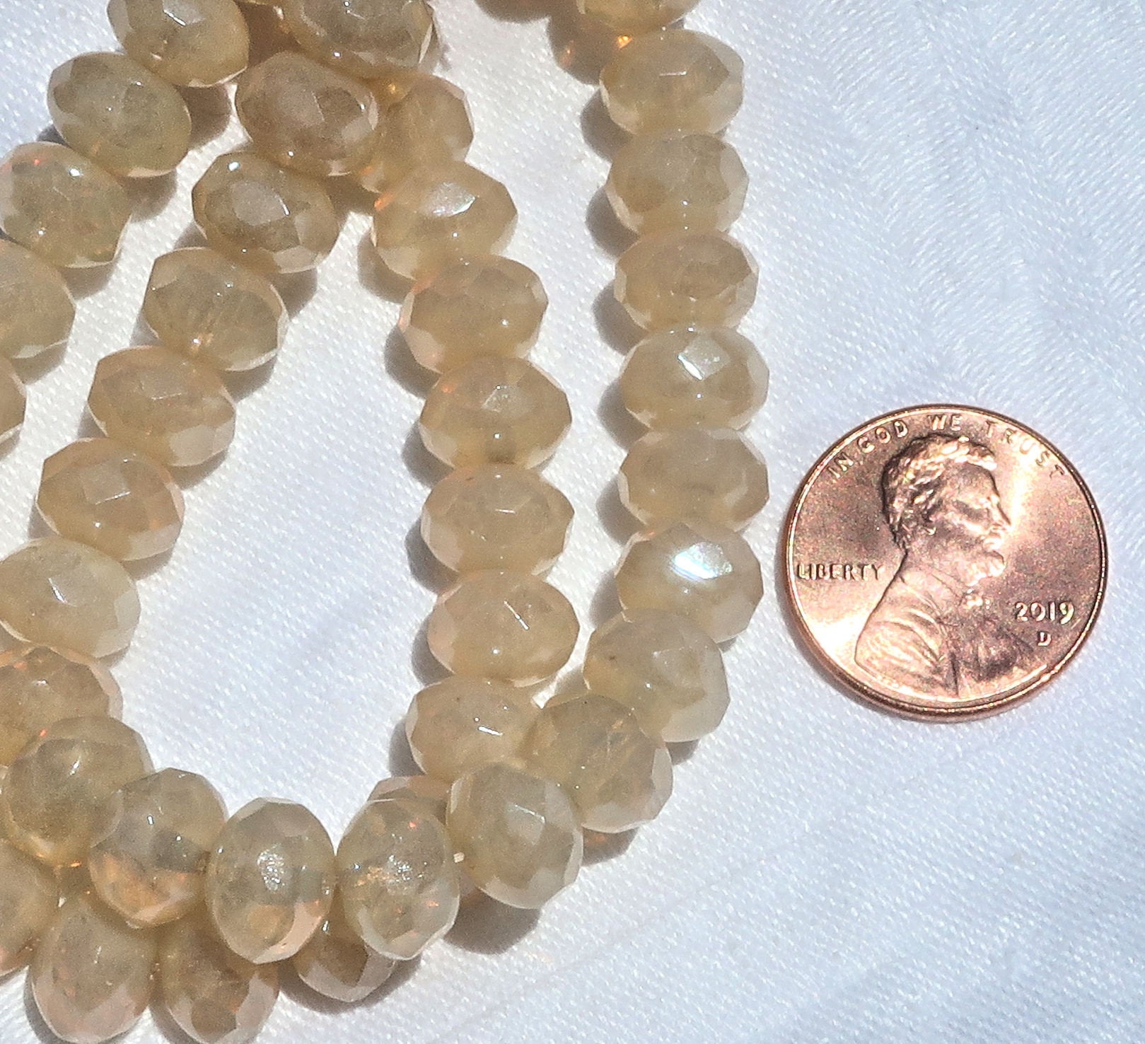Lot of 25 beige, off white champagne opalite puffy rondelle beads, translucent 6 x 8mm faceted Czech glass rondelles 92501